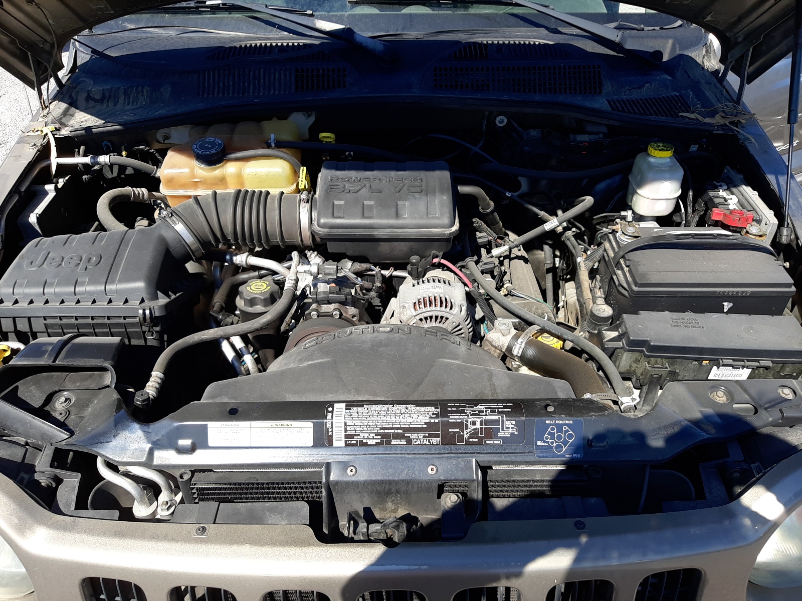 Photo 7 from auction – 2003 JEEP LIBERTY SP with VIN 1J4GL48K83W661922