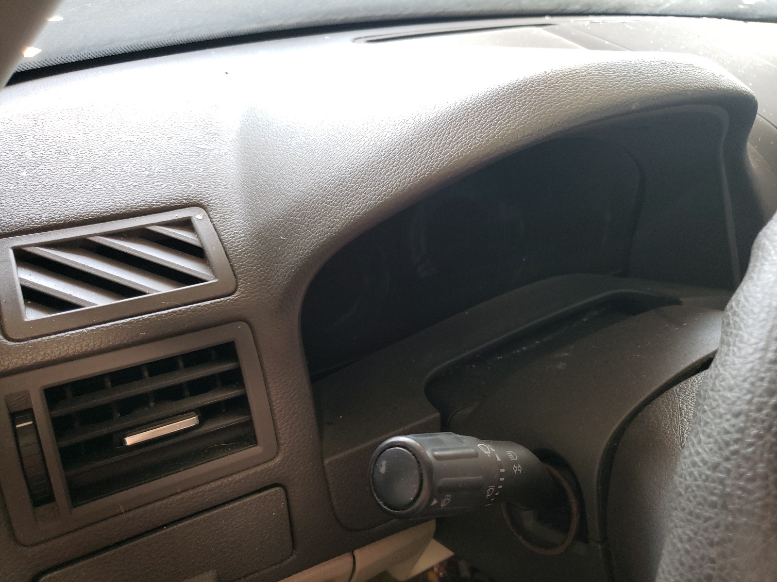Photo 8 from auction – 2012 FORD FUSION S with VIN 3FAHP0GA9CR118085