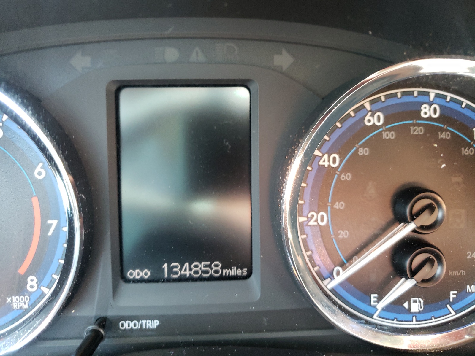 Photo 8 from auction – 2018 TOYOTA COROLLA L with VIN 2T1BURHE4JC048707