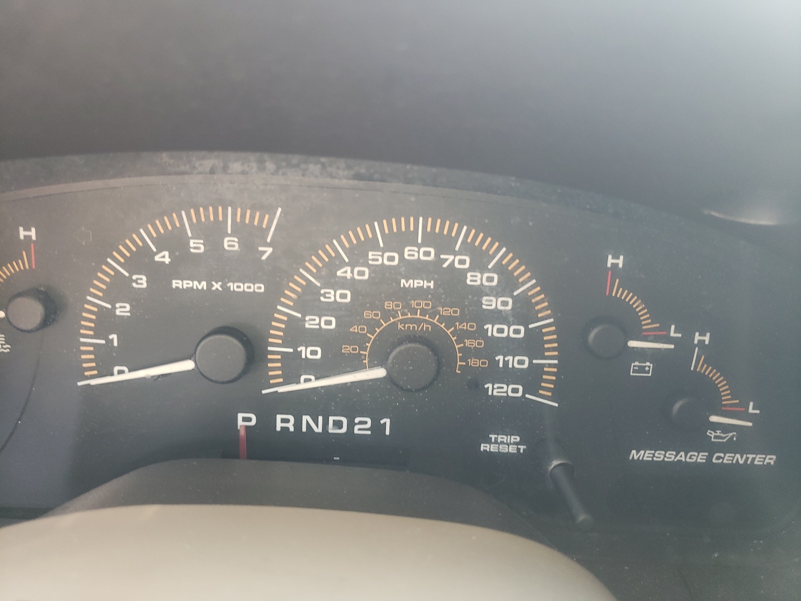 Zdjęcie 8 z aukcji – 2003 FORD EXPEDITION z VIN 1FMFU18L03LA57655