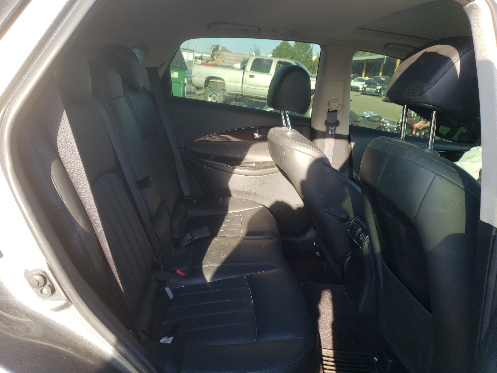 Photo 6 from auction – 2017 INFINITI QX50 with VIN JN1BJ0RR3HM407132