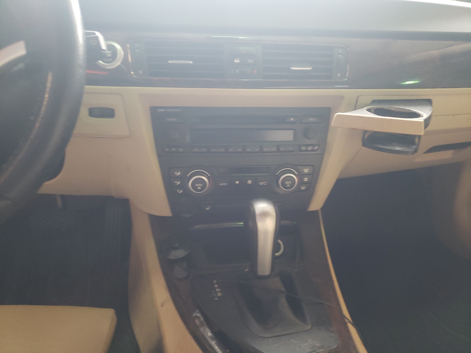 Photo 9 from auction – 2007 BMW 328 XIT with VIN WBAVT73527FZ36154