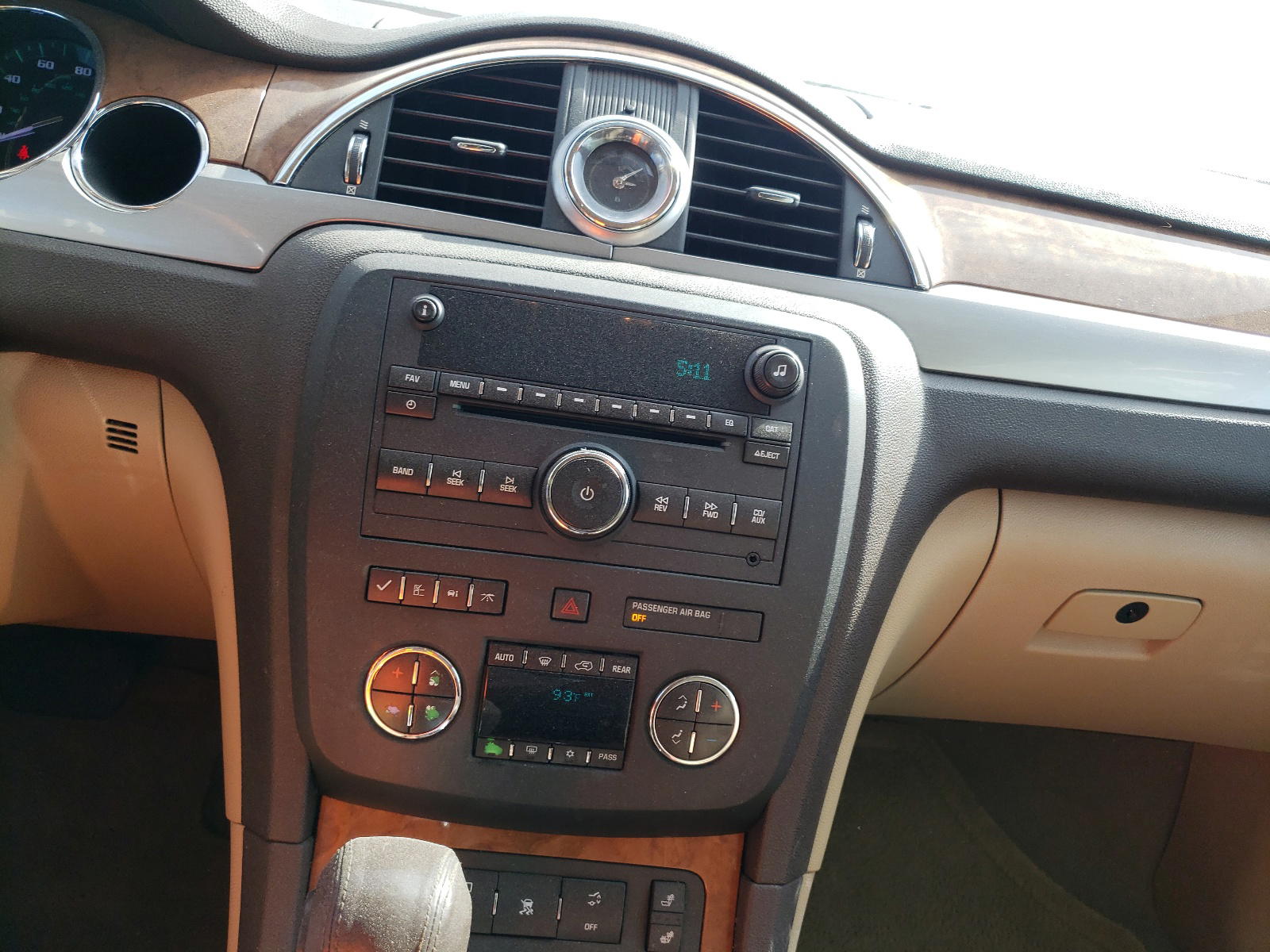 Photo 9 from auction – 2011 BUICK ENCLAVE CX with VIN 5GAKRBED1BJ247192