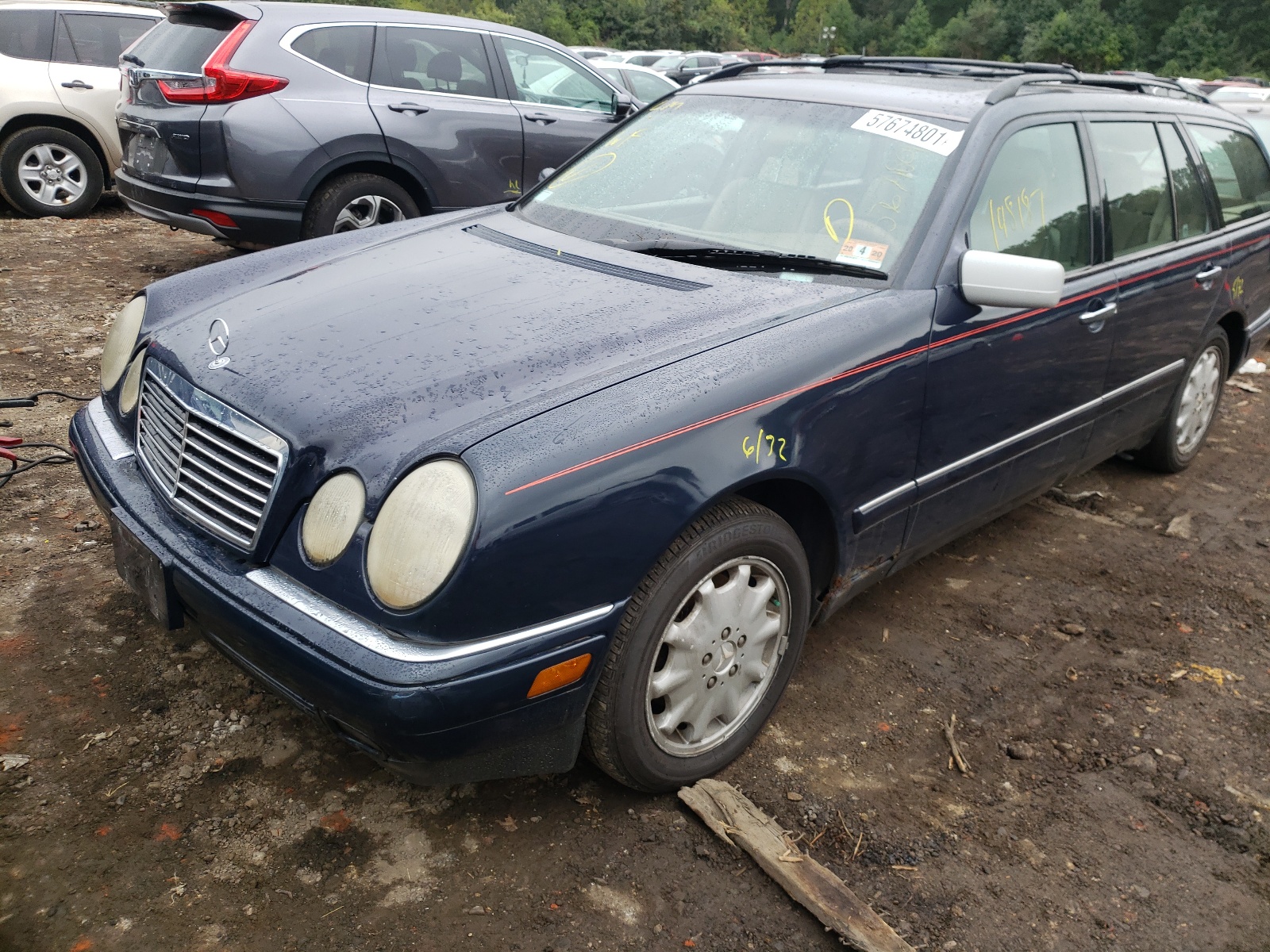 Photo 2 from auction – 1998 MERCEDES-BENZ E 320 4MAT with VIN WDBJH82F4WX012597