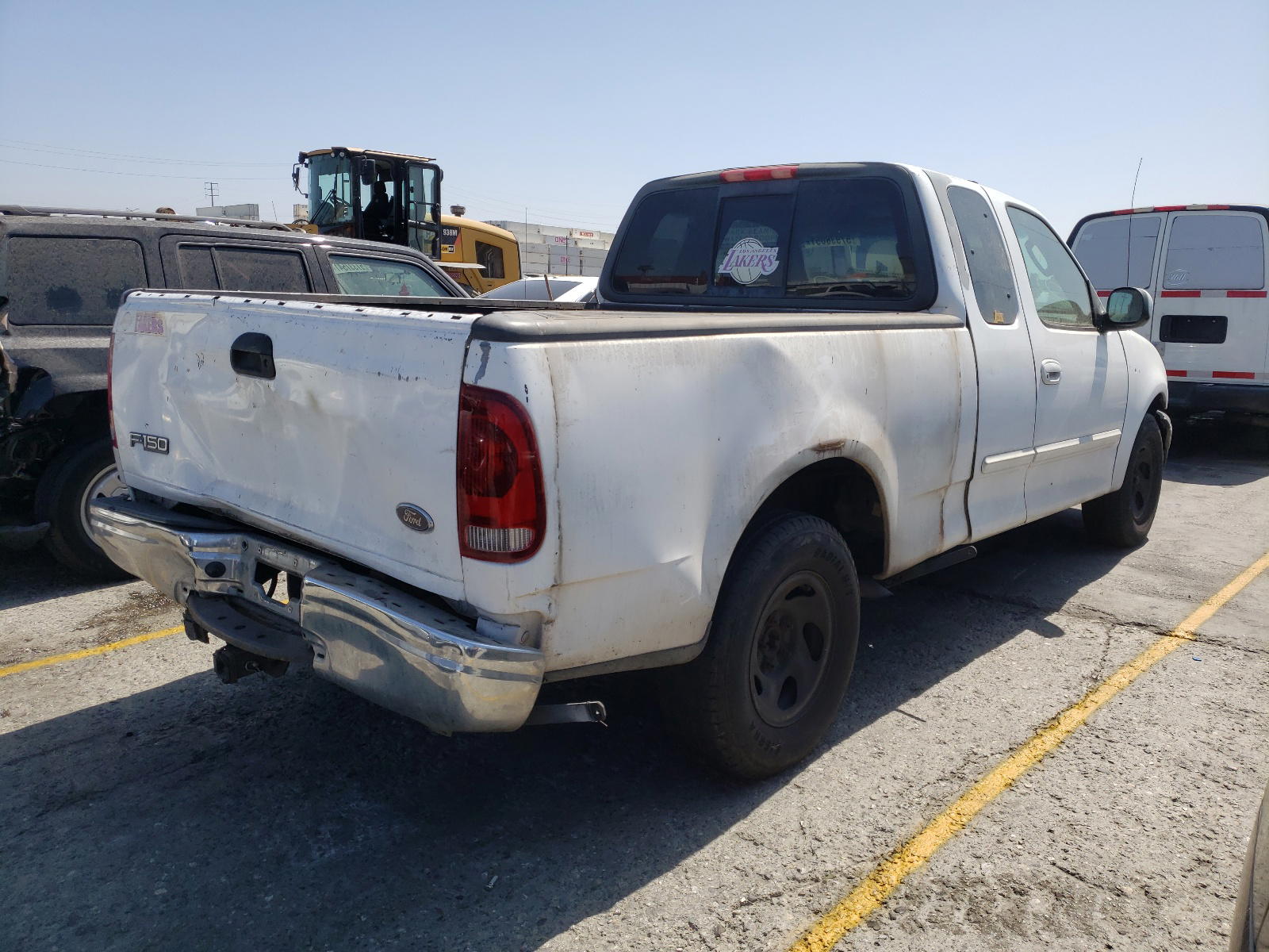Photo 4 from auction – 2002 FORD F150 with VIN 1FTRX17W72KC52435