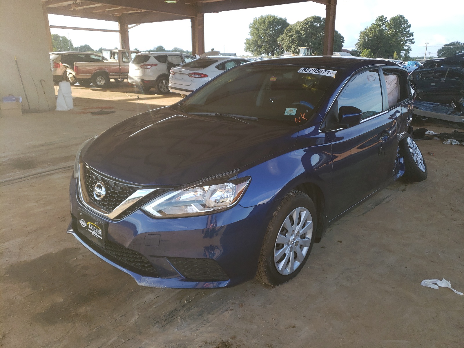 Photo 2 from auction – 2017 NISSAN SENTRA S with VIN 3N1AB7AP1HY374849