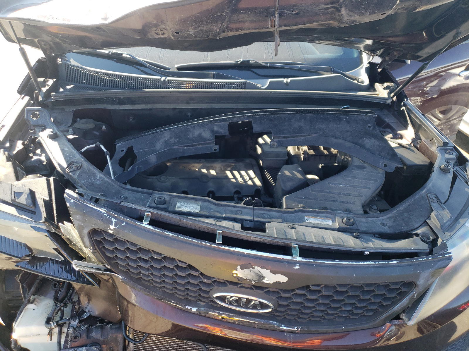 Photo 7 from auction – 2012 KIA SORENTO with VIN 5XYKT4A18CG235050