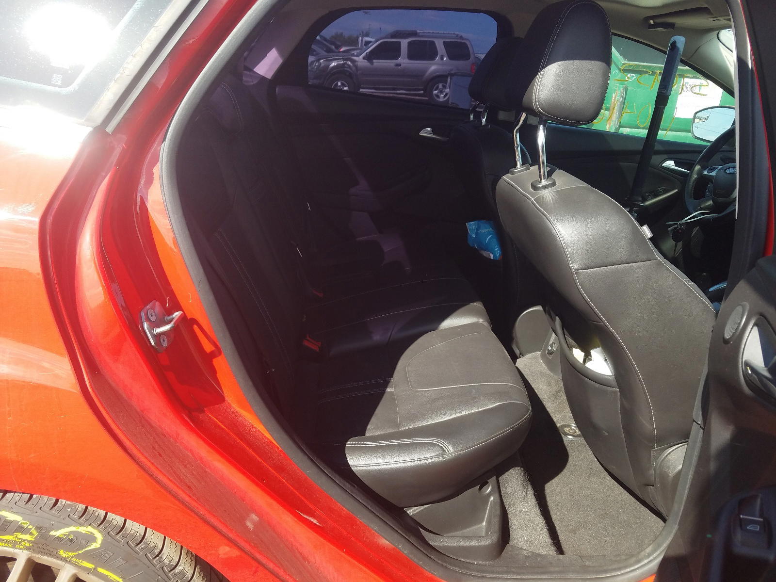 Photo 6 from auction – 2012 FORD FOCUS SEL with VIN 1FAHP3H28CL233526