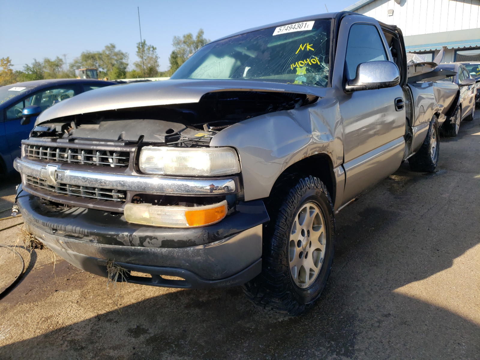 Photo 2 from auction – 2001 CHEVROLET SILVERADO with VIN 1GCEK19T41E140401