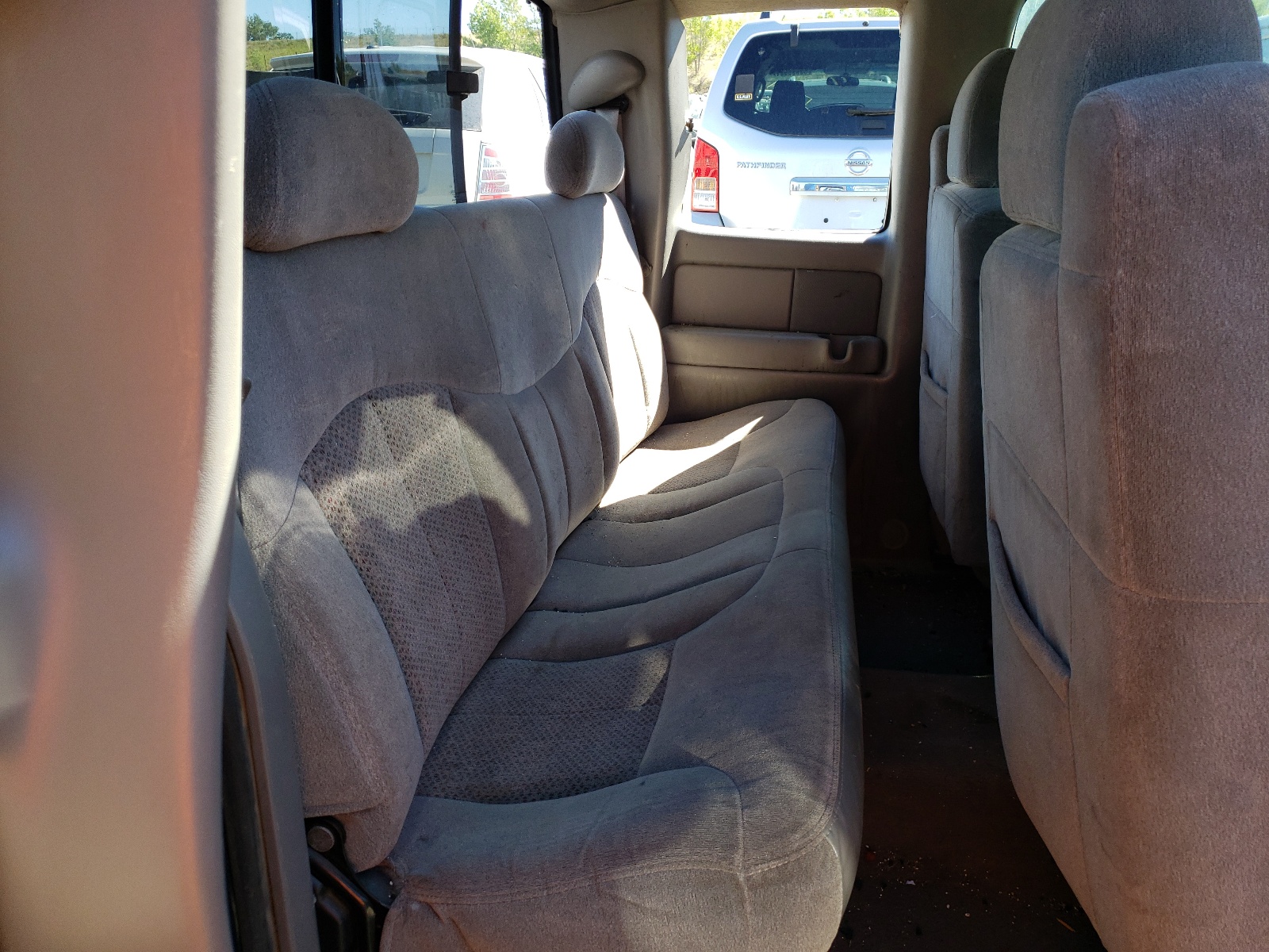 Photo 6 from auction – 2000 CHEVROLET SILVERADO with VIN 2GCEK19TXY1127521