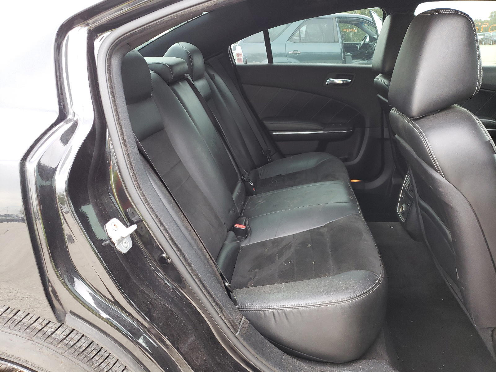 Photo 6 from auction – 2011 DODGE CHARGER R/ with VIN 2B3CL5CT4BH539406