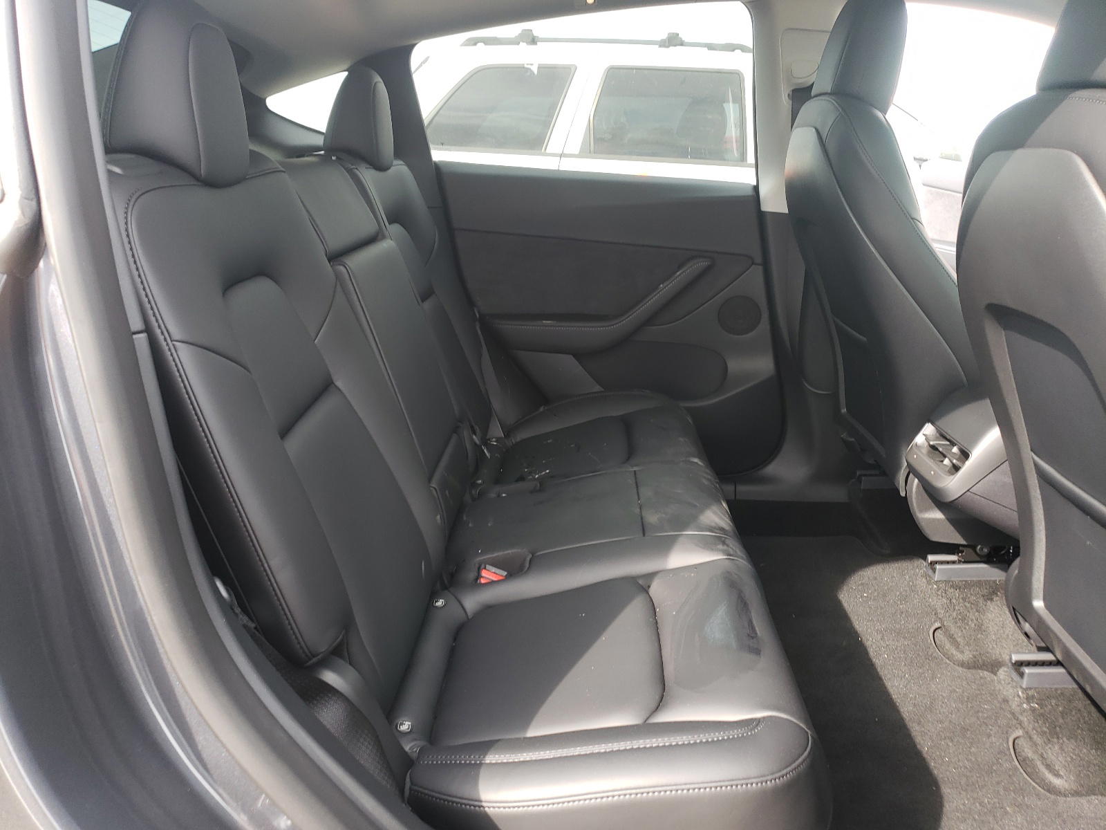 Photo 6 from auction – 2021 TESLA MODEL Y with VIN 5YJYGDEEXMF244496
