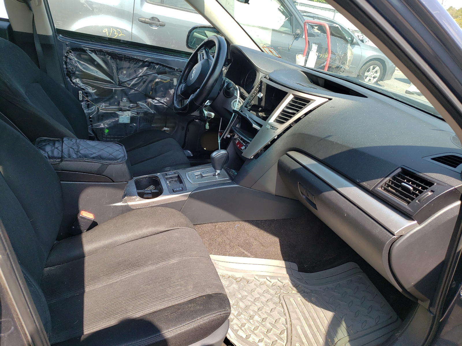 Photo 5 from auction – 2014 SUBARU LEGACY 2.5 with VIN 4S3BMBC66E3034734