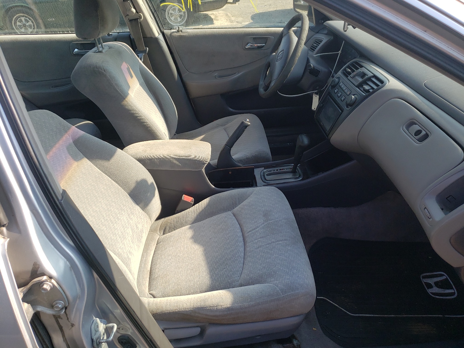 Photo 5 from auction – 2001 HONDA ACCORD VAL with VIN 1HGCF86601A054336