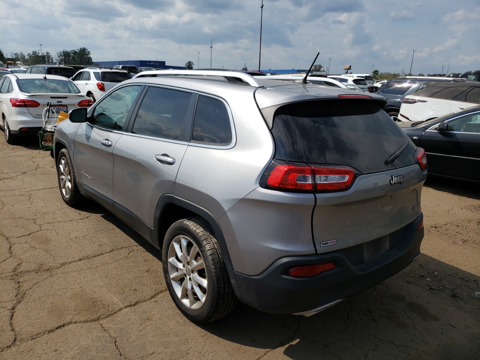 Photo 3 from auction – 2015 JEEP CHEROKEE L with VIN 1C4PJLDS4FW738012