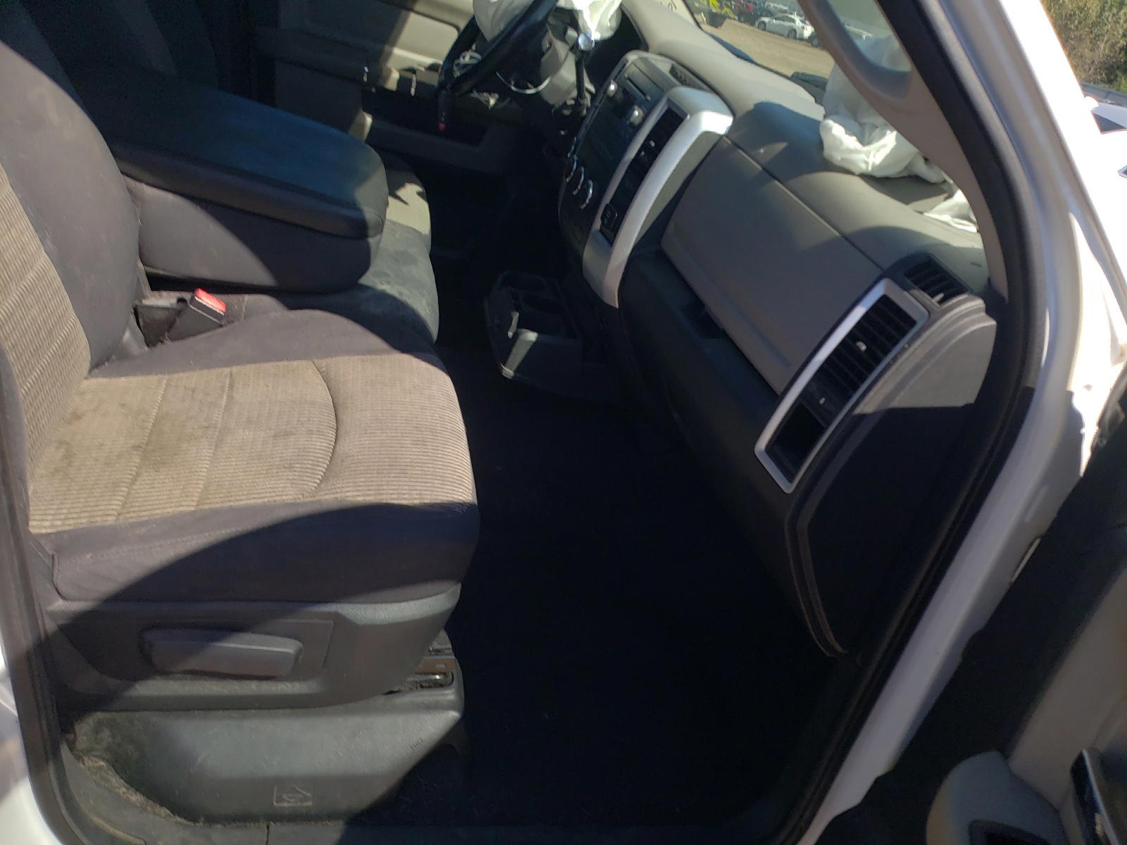 Photo 5 from auction – 2010 DODGE RAM 1500 with VIN 1D7RV1GP3AS258610