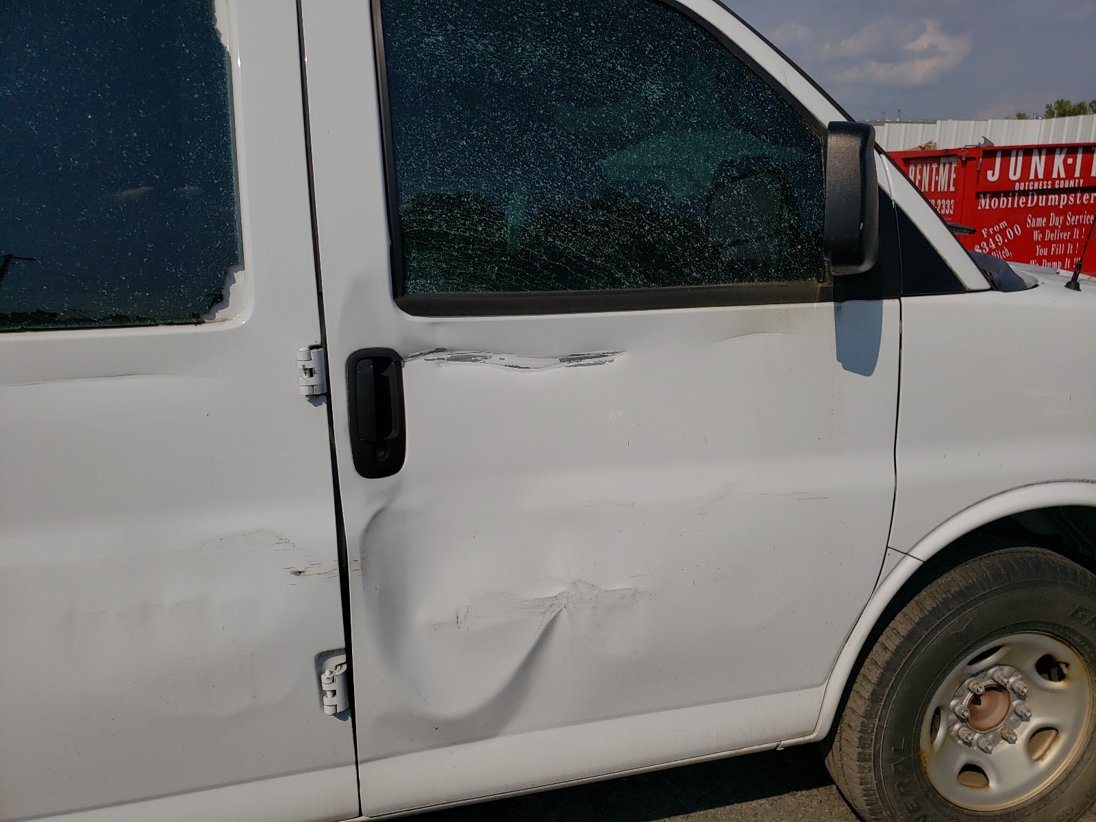 Photo 5 from auction – 2011 GMC SAVANA G25 with VIN 1GTW7FCA6B1148938