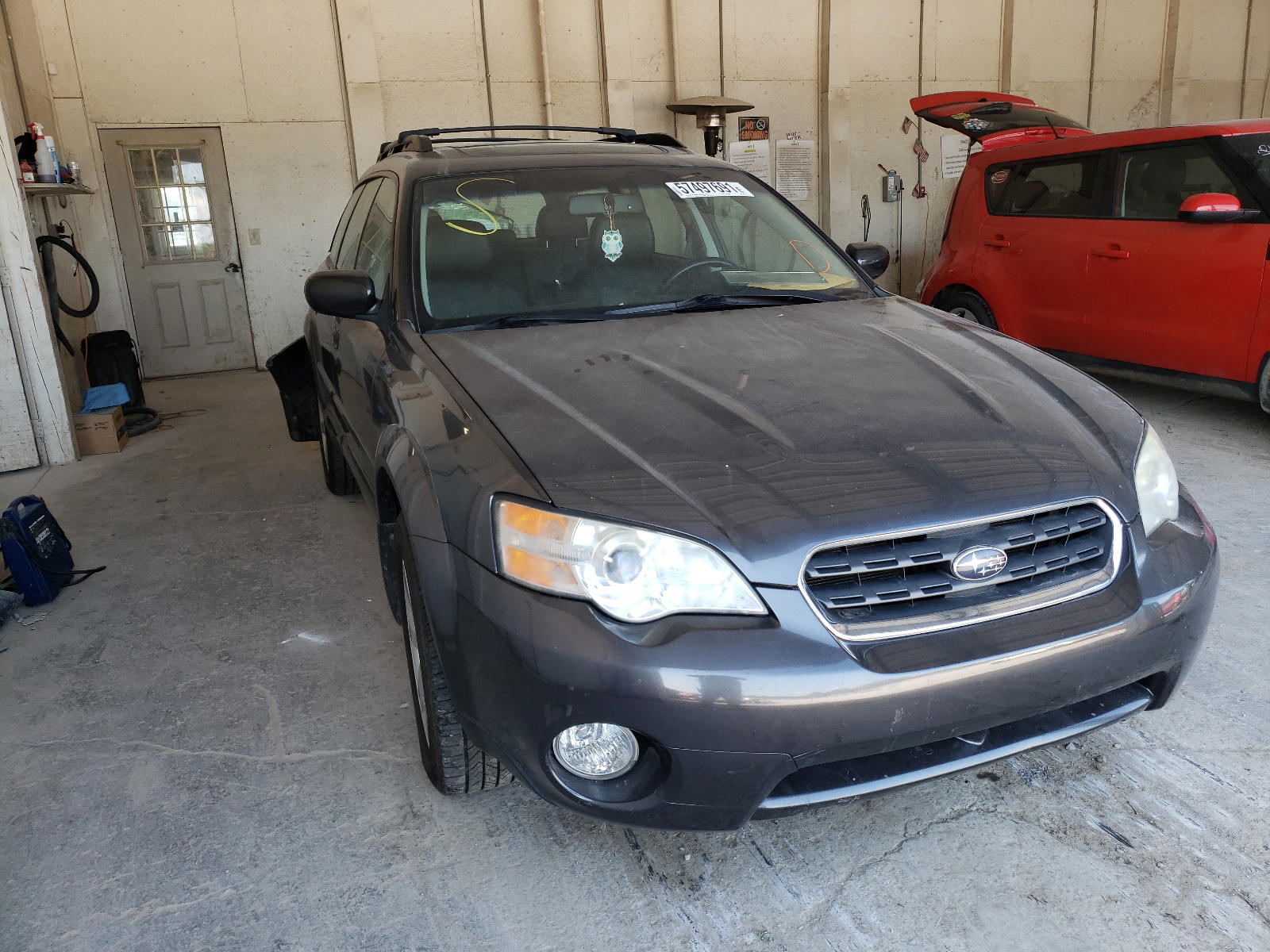 SUBARU OUTBACK OU 2007 with VIN 4S4BP62C477309045 - Photo from auction