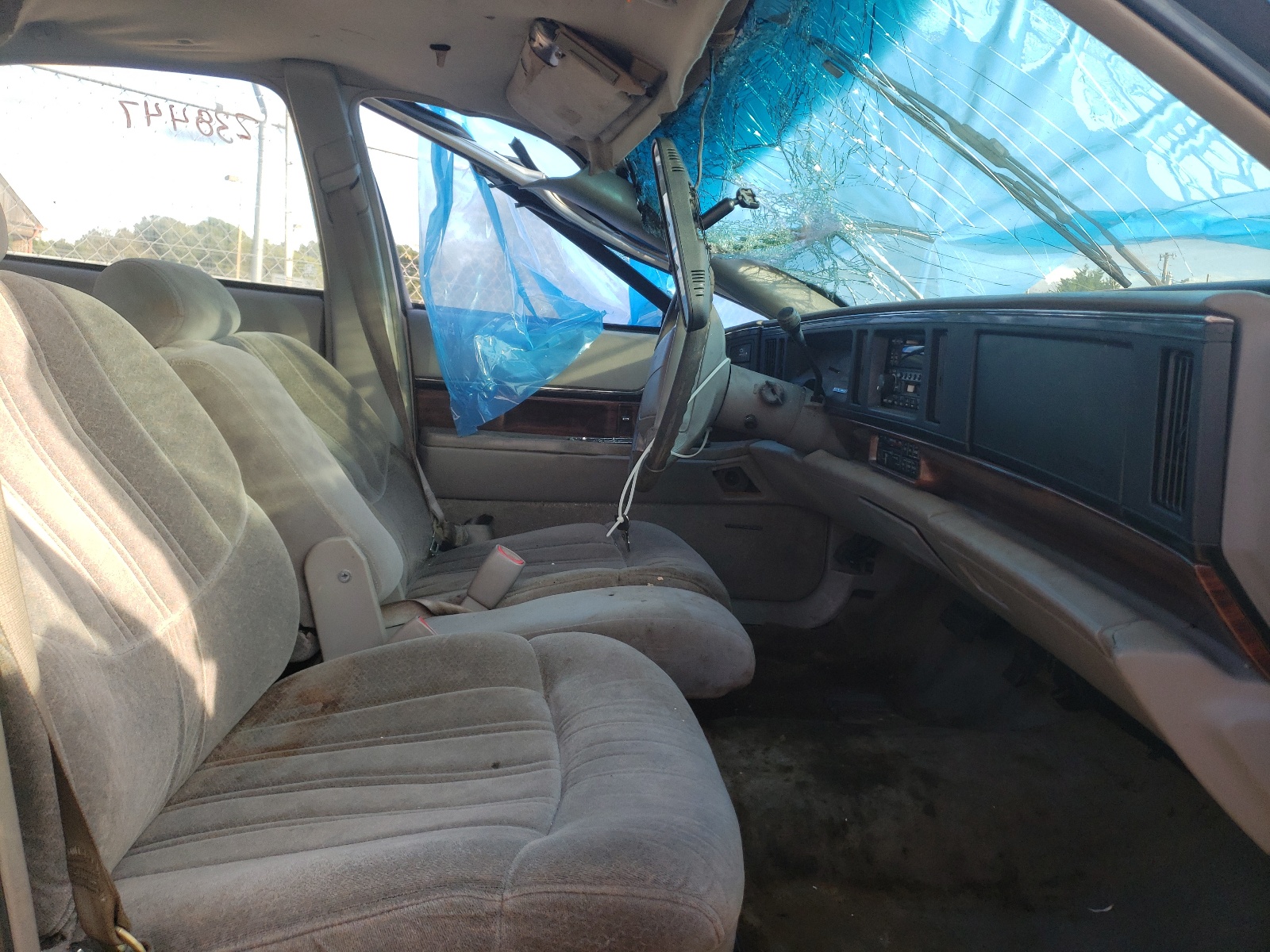 Photo 5 from auction – 1998 BUICK LESABRE CU with VIN 1G4HP52K6WH417462
