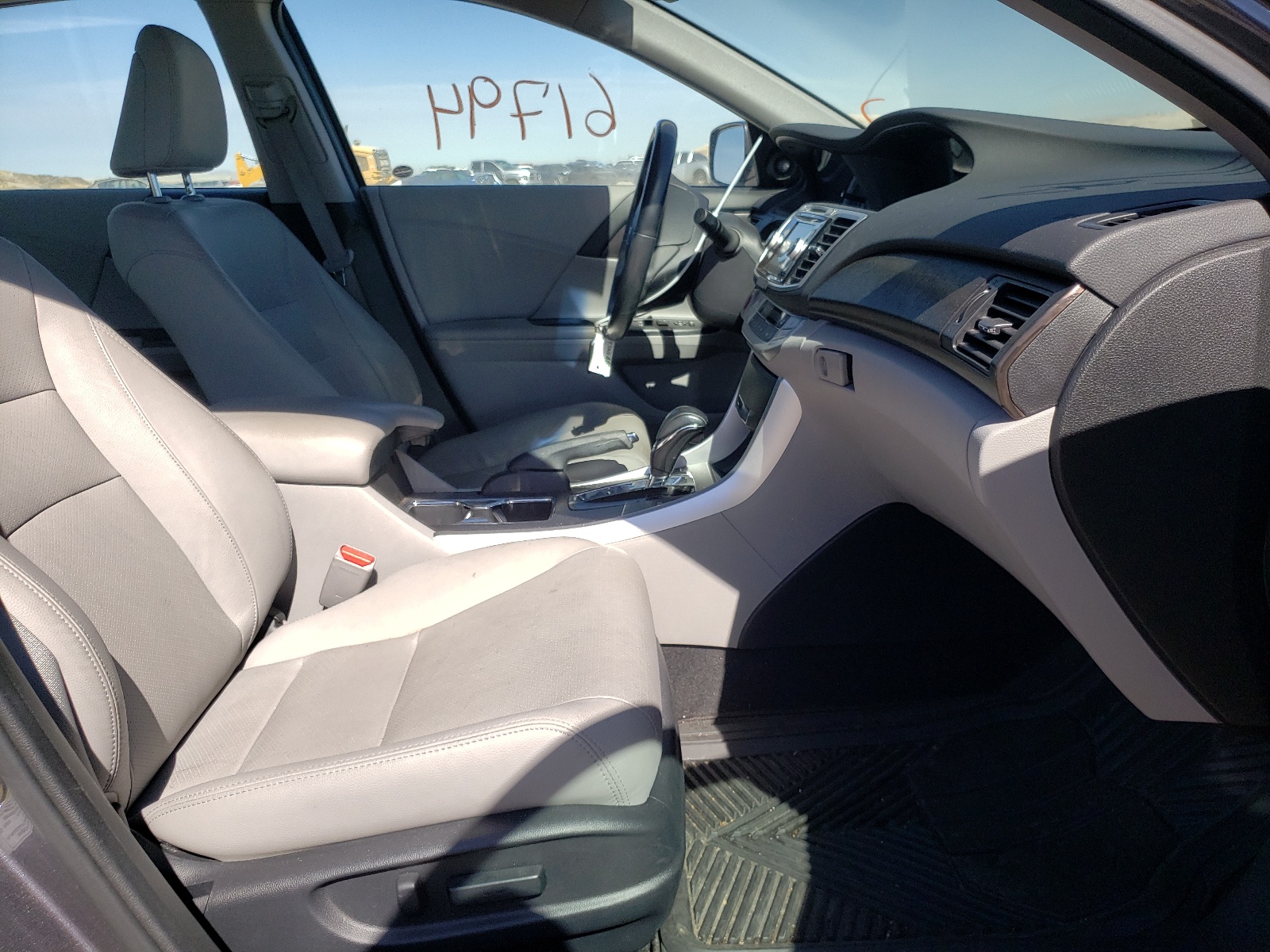 Photo 5 from auction – 2013 HONDA ACCORD EXL with VIN 1HGCR2F89DA270289