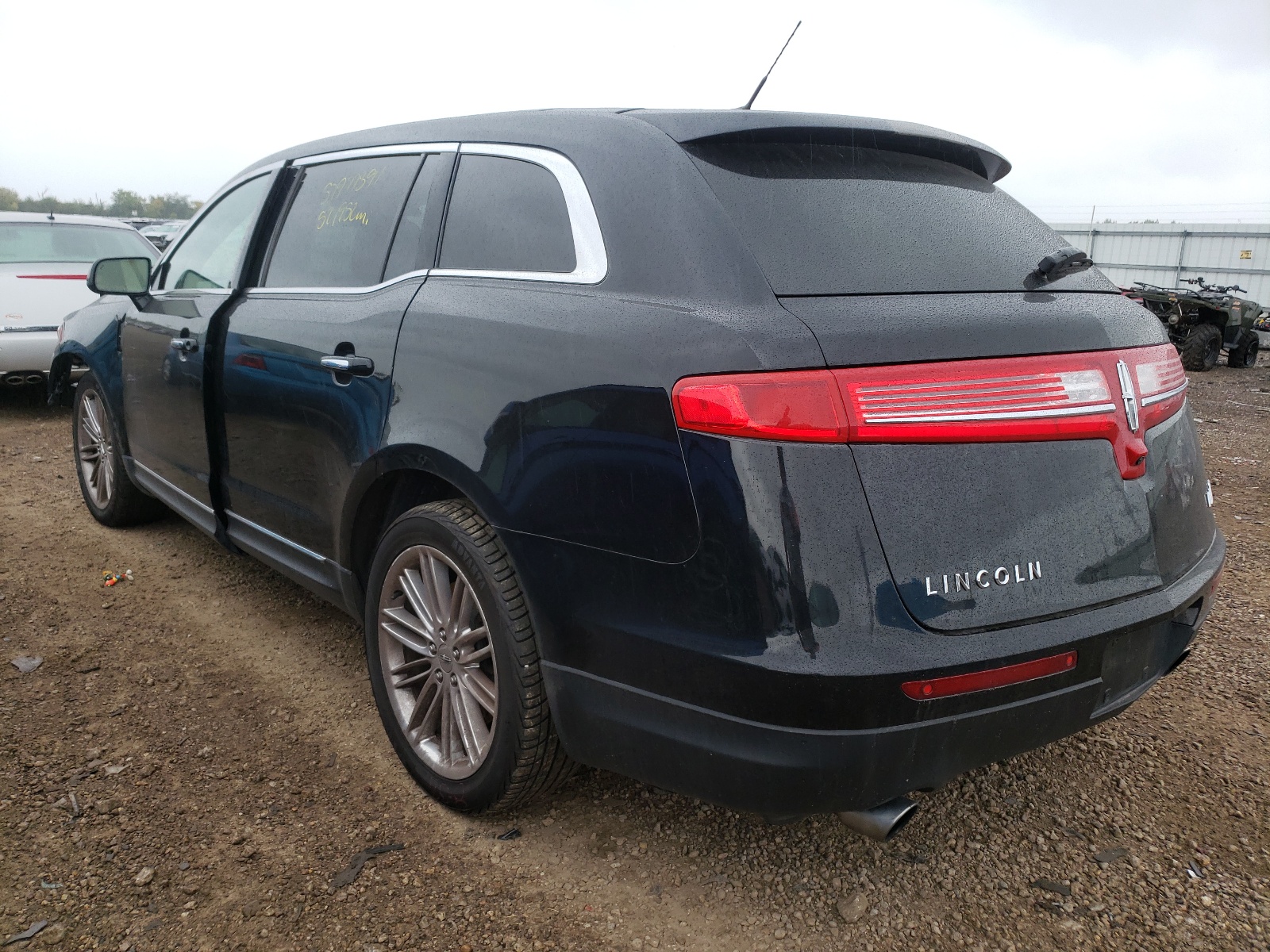 Photo 3 from auction – 2018 LINCOLN MKT with VIN 2LMHJ5AT6JBL00504