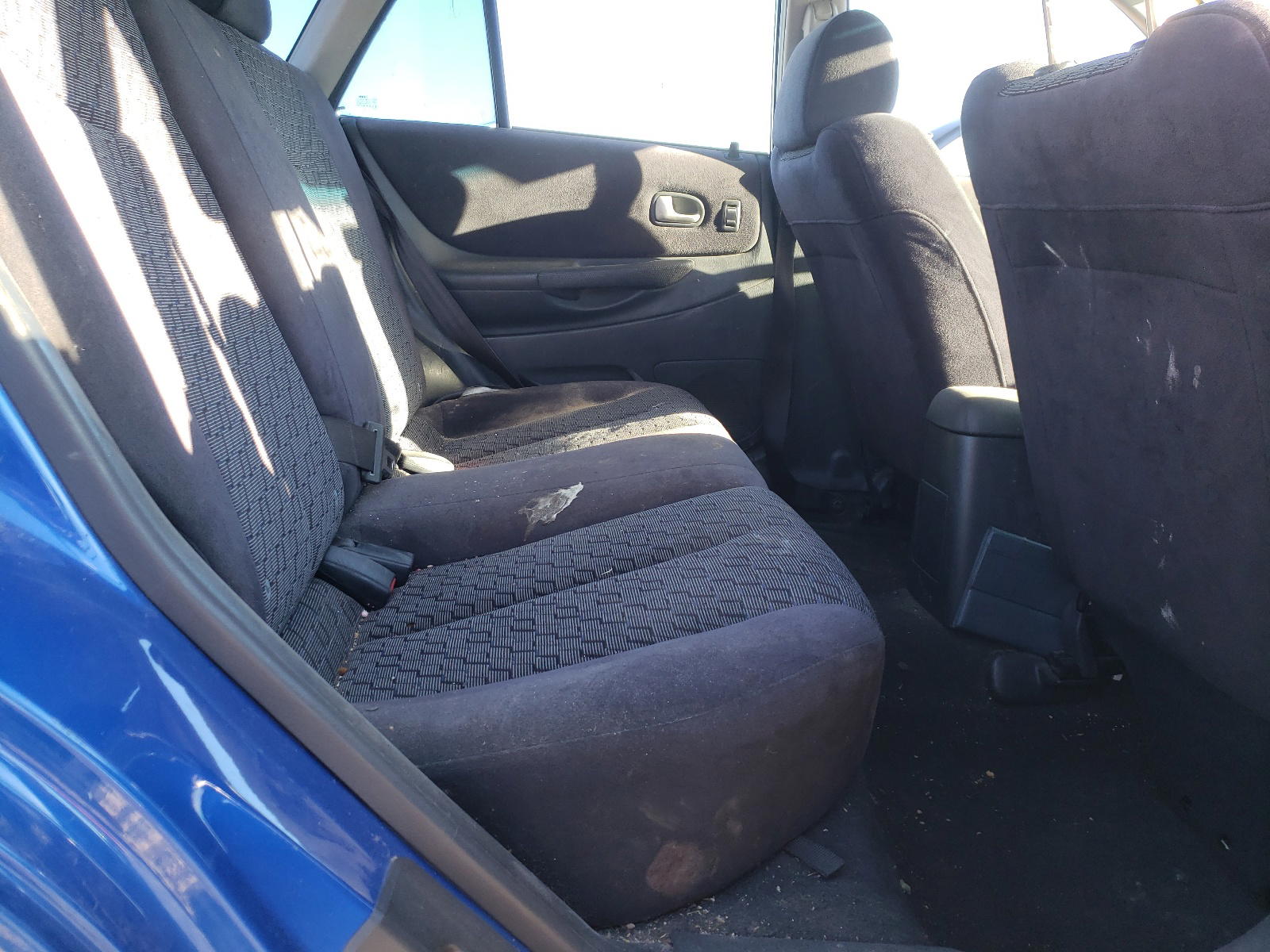 Photo 6 from auction – 2003 MAZDA PROTEGE with VIN JM1BJ245931185090
