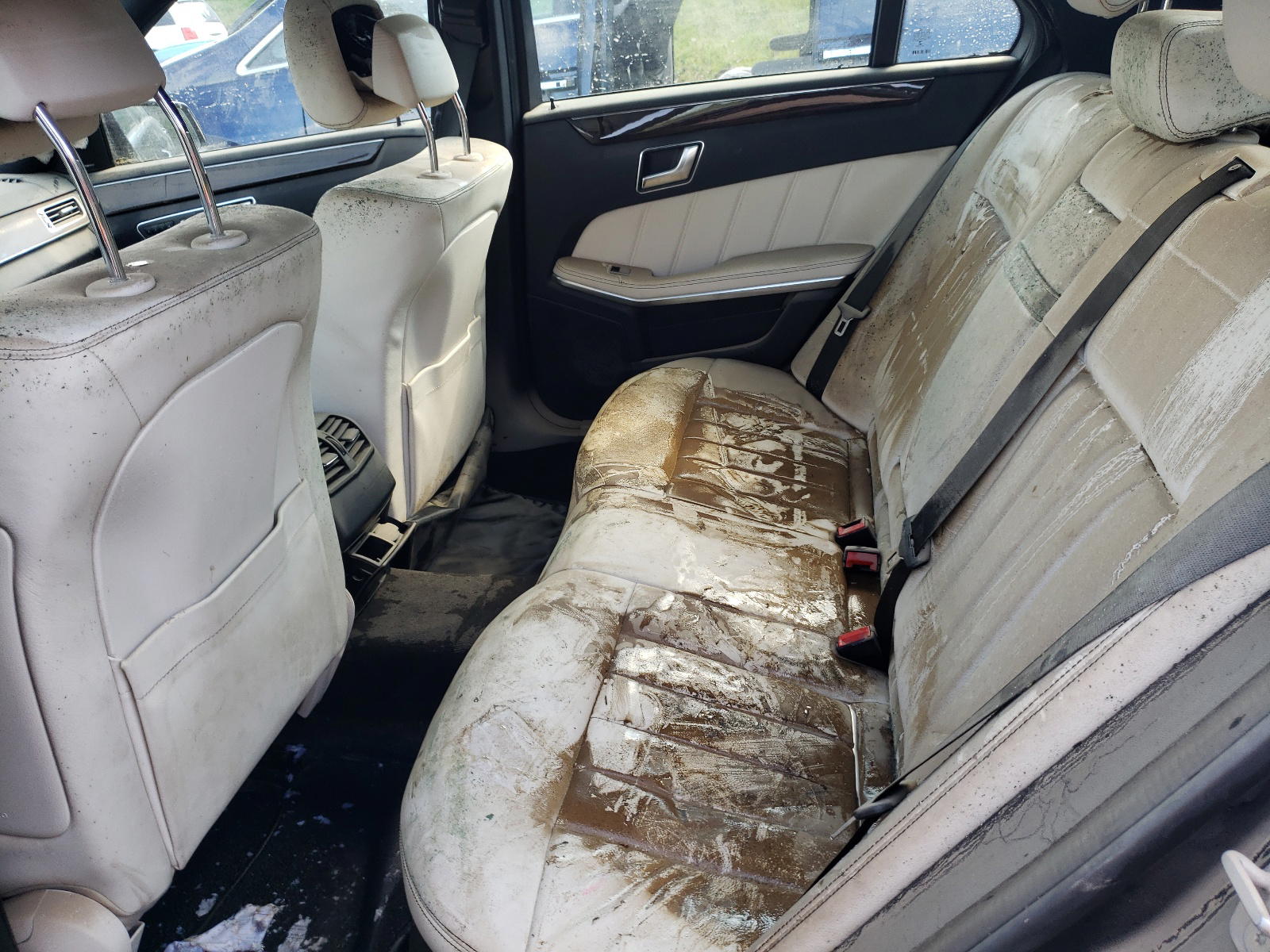 Photo 6 from auction – 2014 MERCEDES-BENZ E 350 4MAT with VIN WDDHF8JB5EA972734