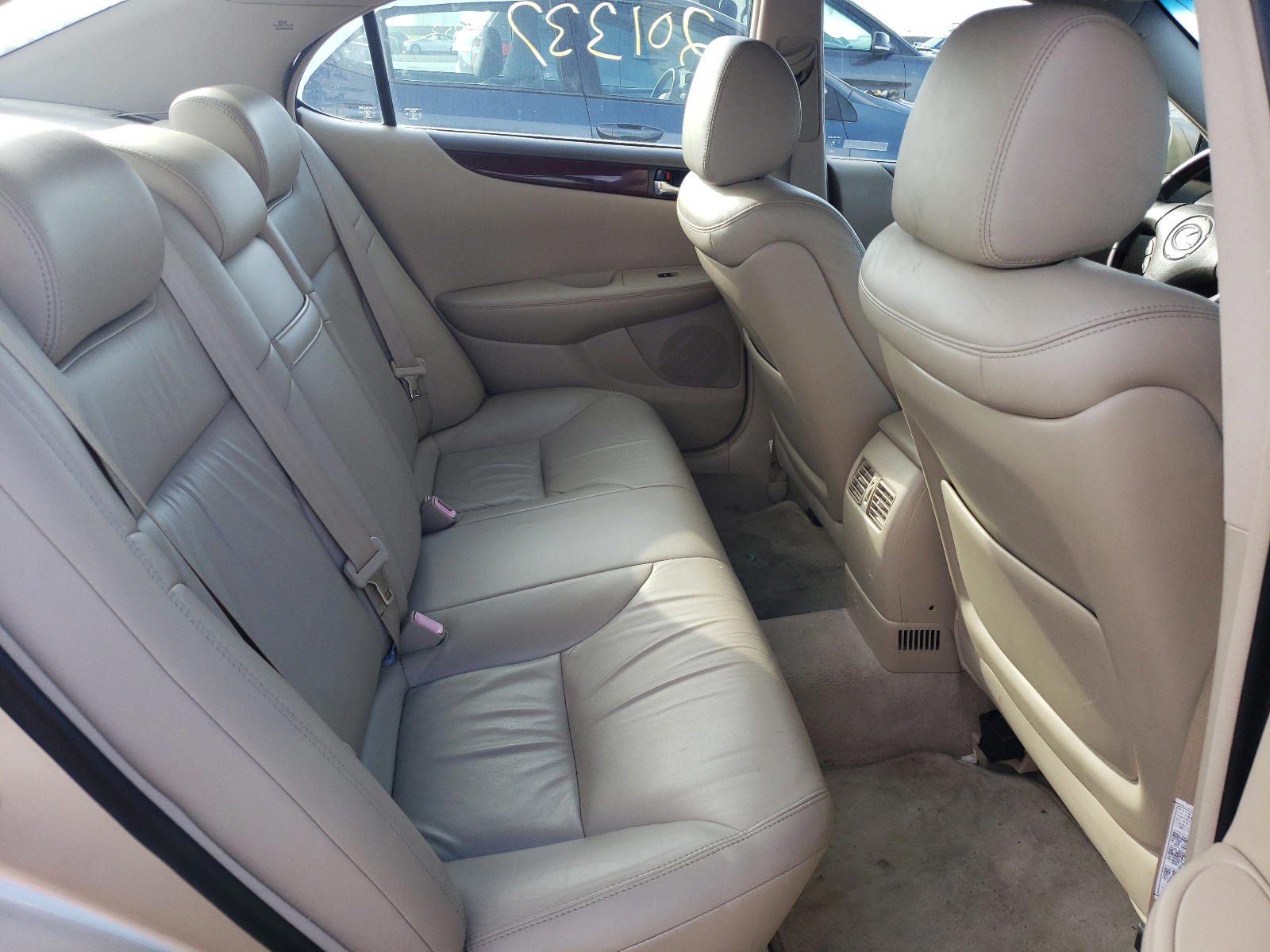 Photo 6 from auction – 2004 LEXUS ES 330 with VIN JTHBA30G345017709