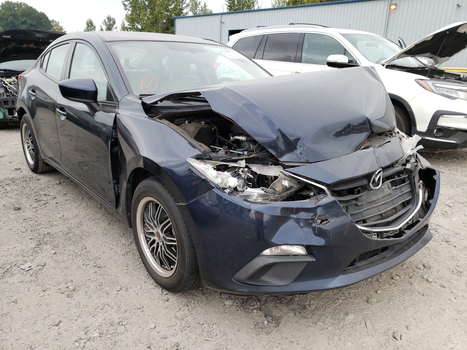 MAZDA 3 SPORT 2015 with VIN JM1BM1U78F1239633 - Photo from auction