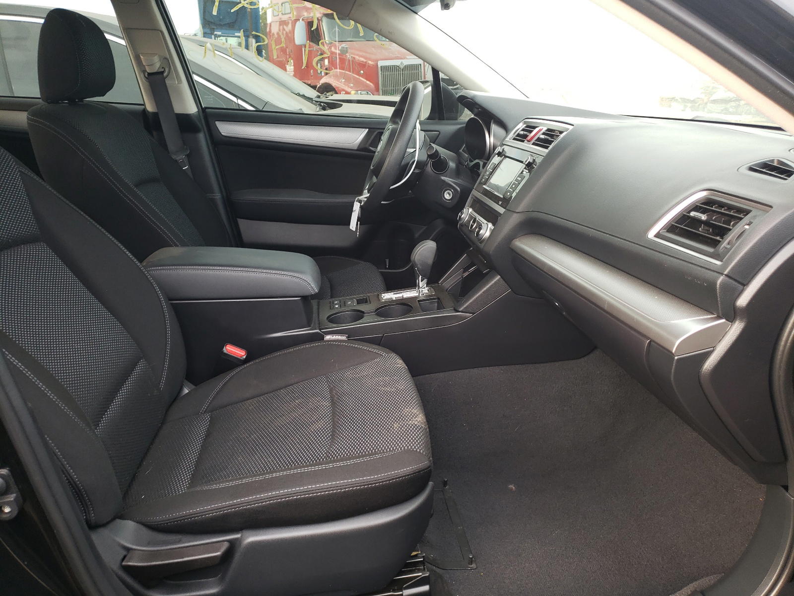 Photo 5 from auction – 2018 SUBARU OUTBACK 2. with VIN 4S4BSAAC4J3268062