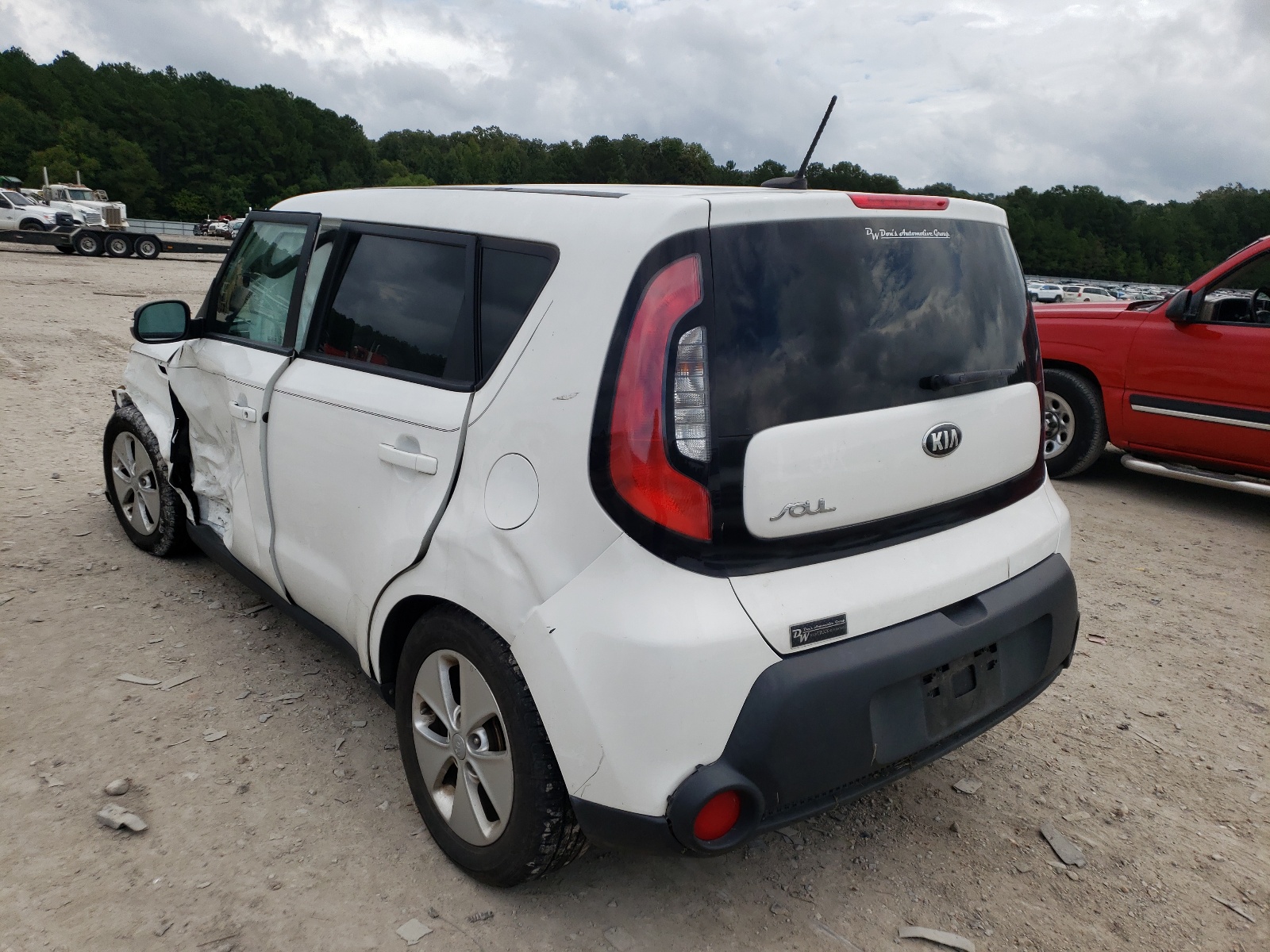 Photo 3 from auction – 2015 KIA SOUL with VIN KNDJN2A2XF7175633