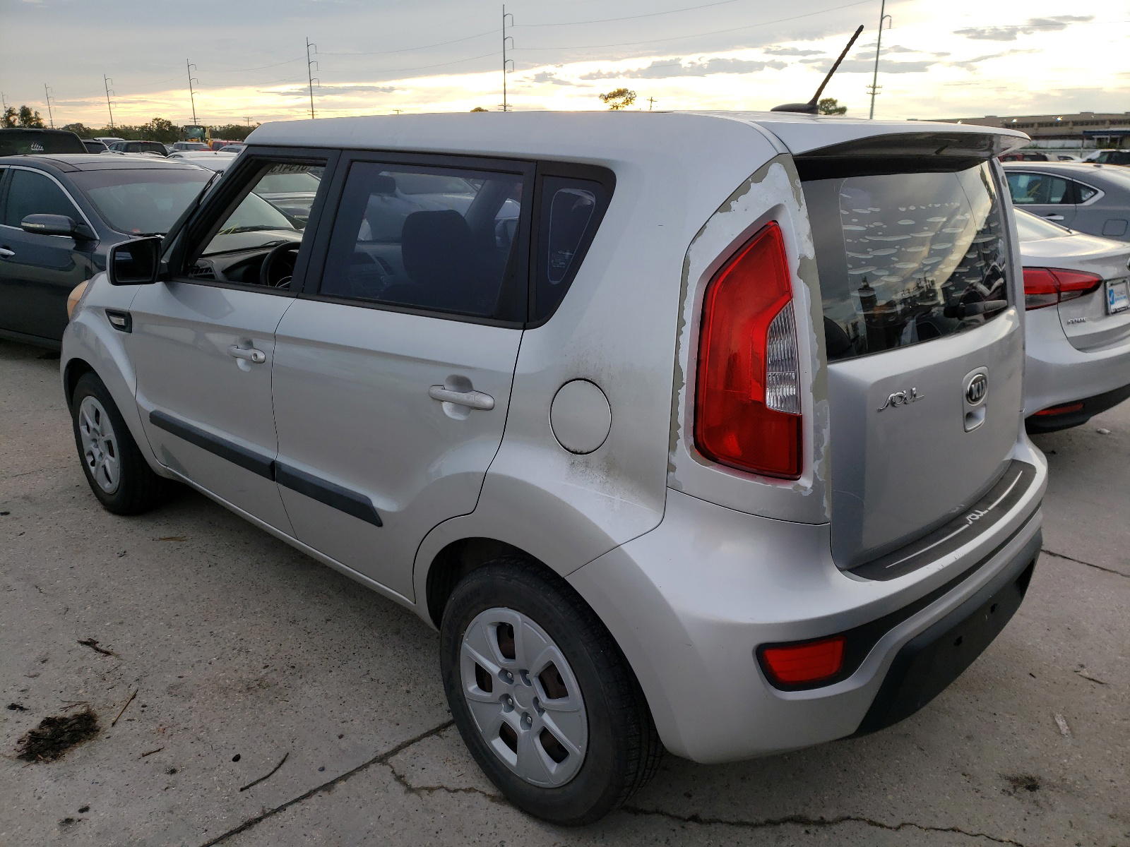 Photo 3 from auction – 2013 KIA SOUL with VIN KNDJT2A55D7484181