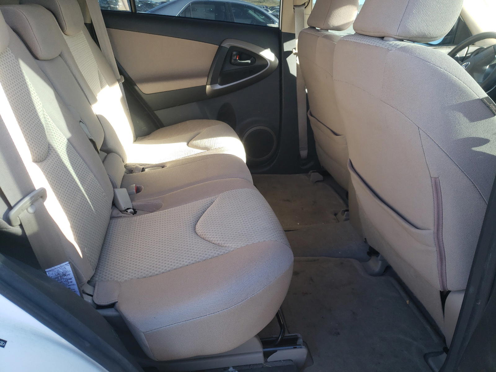 Photo 6 from auction – 2008 TOYOTA RAV4 with VIN JTMZD33V486066631