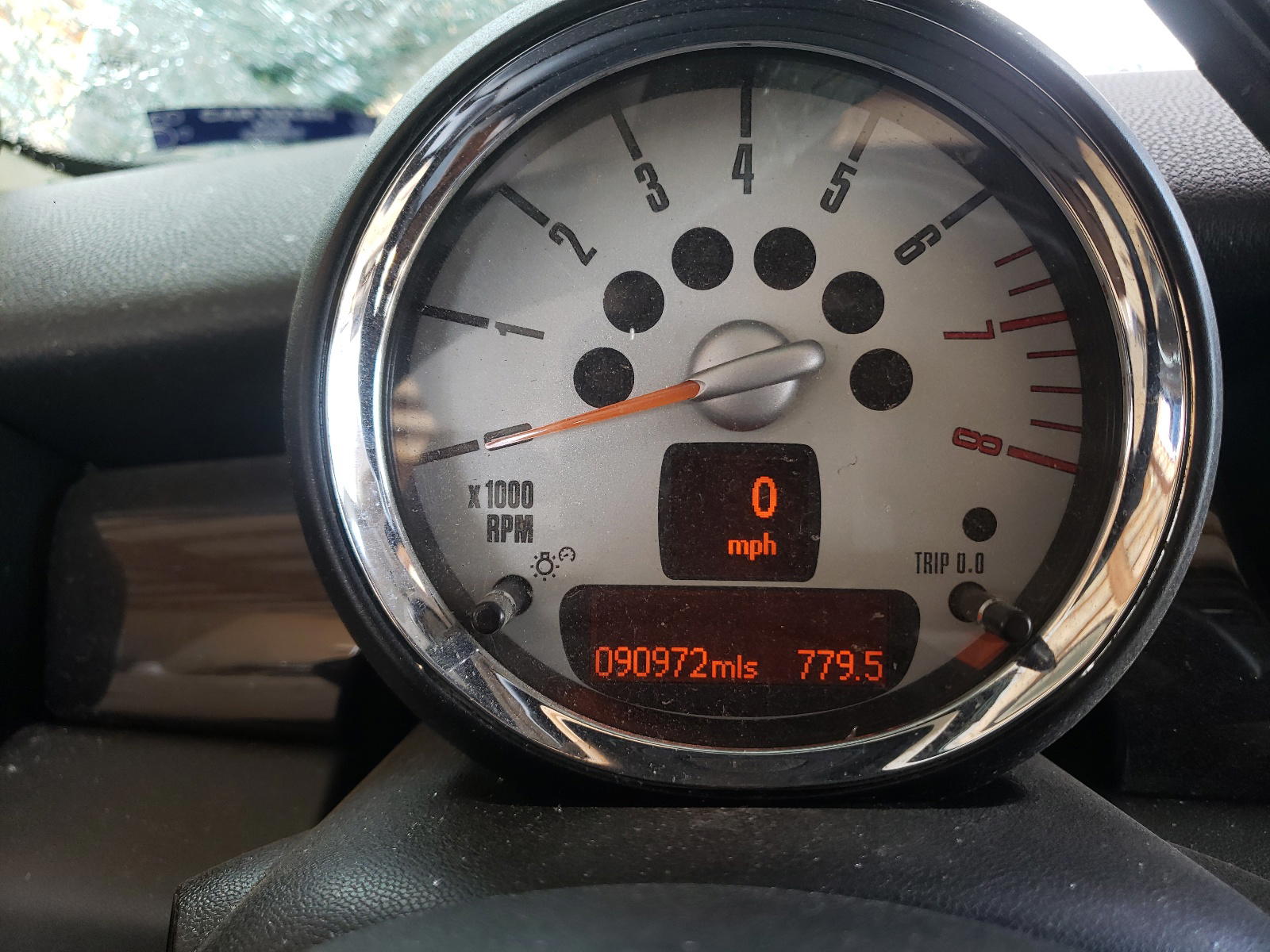 Photo 8 from auction – 2011 MINI COOPER CLU with VIN WMWZF3C57BT187847
