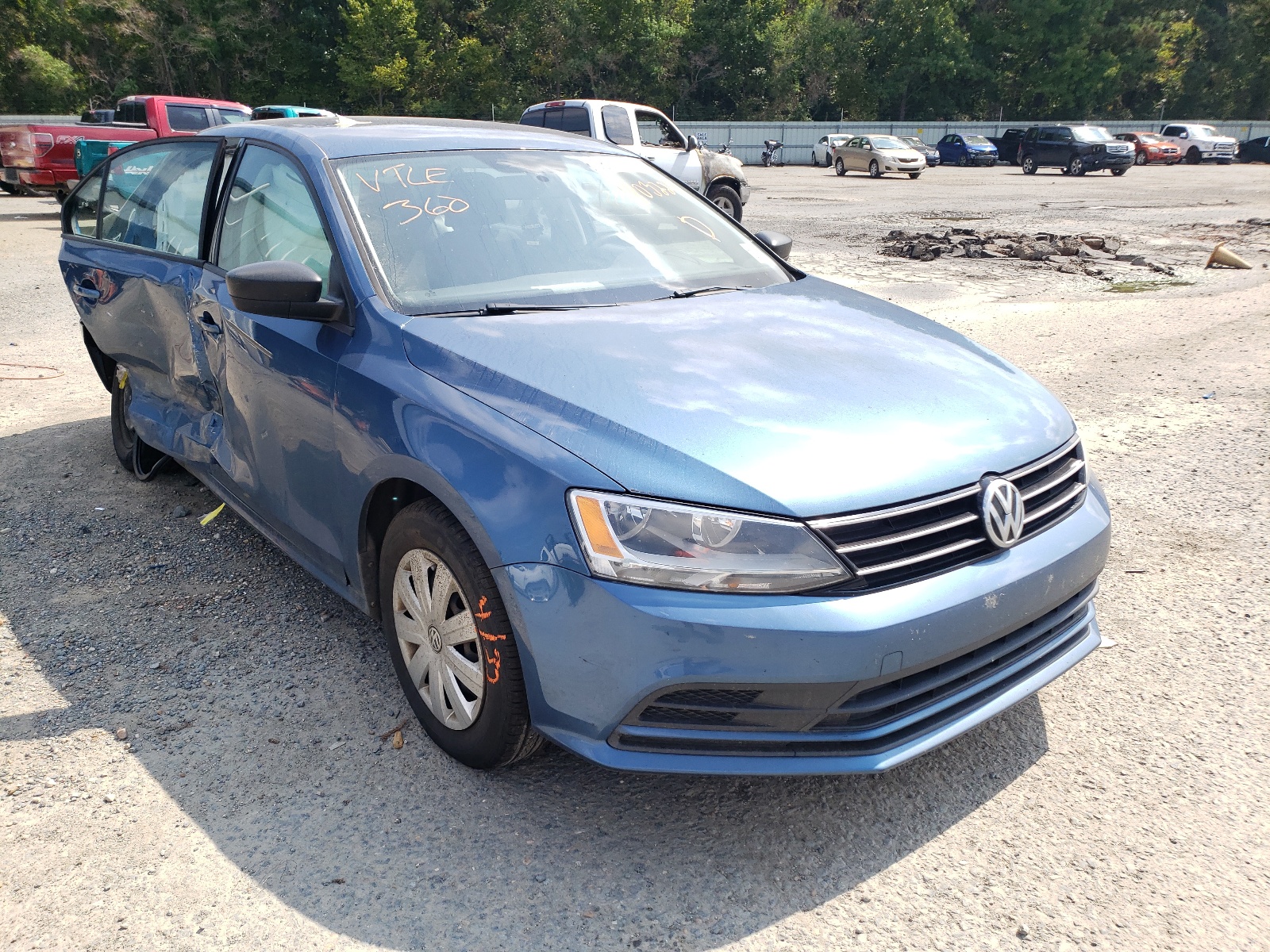 Photo 1 from auction – 2015 VOLKSWAGEN JETTA BASE with VIN 3VW2K7AJ6FM403227
