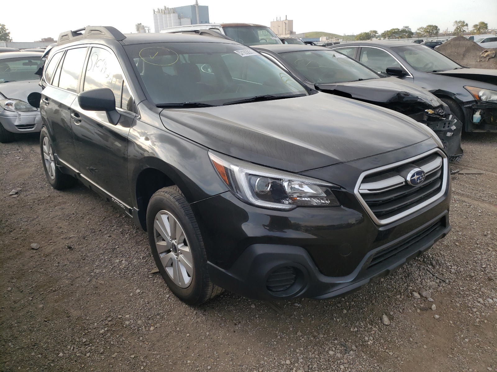 SUBARU OUTBACK 2. 2018 with VIN 4S4BSAAC4J3268062 - Photo from auction