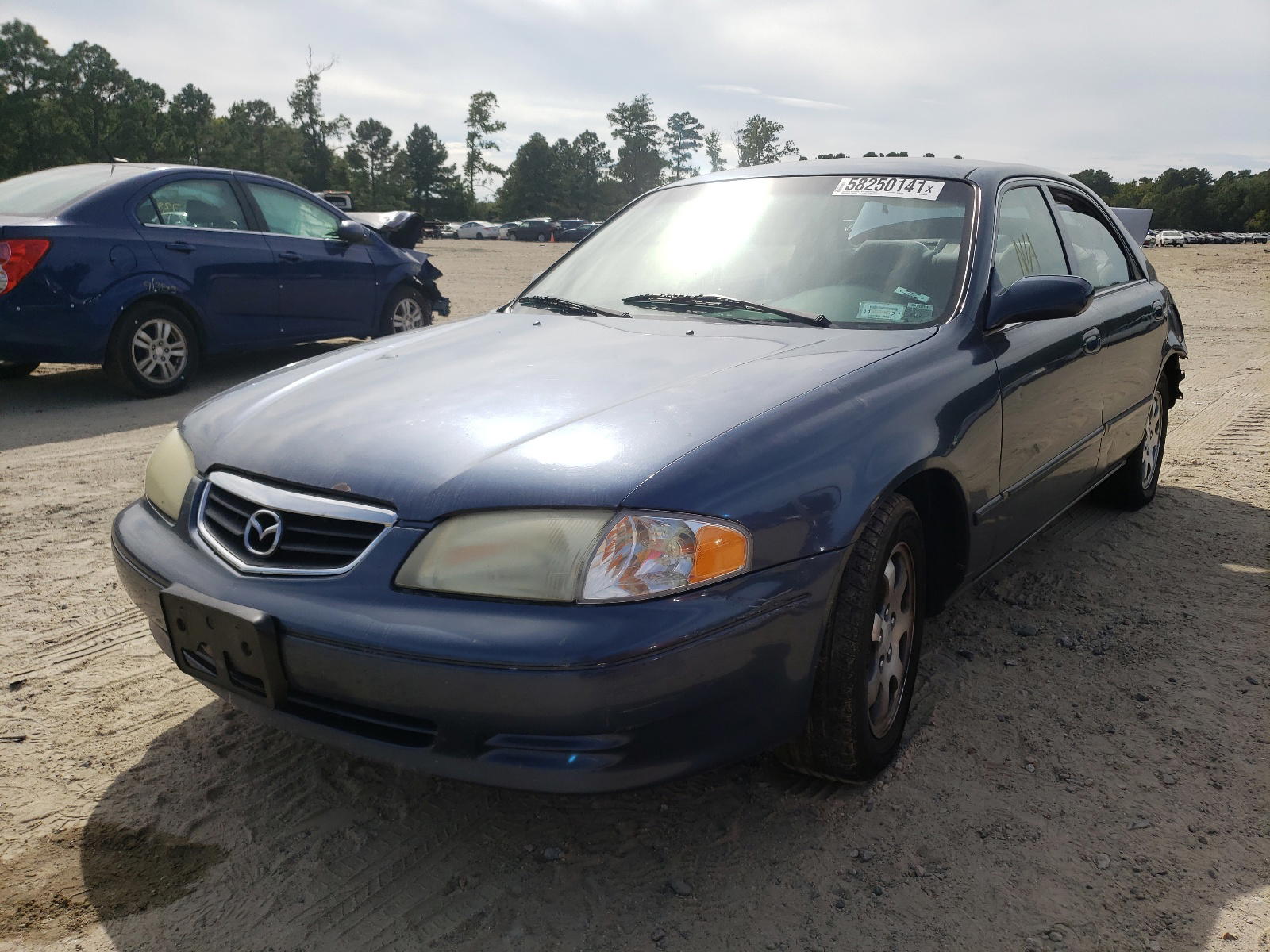Photo 2 from auction – 2002 MAZDA 626 LX with VIN 1YVGF22C425302942