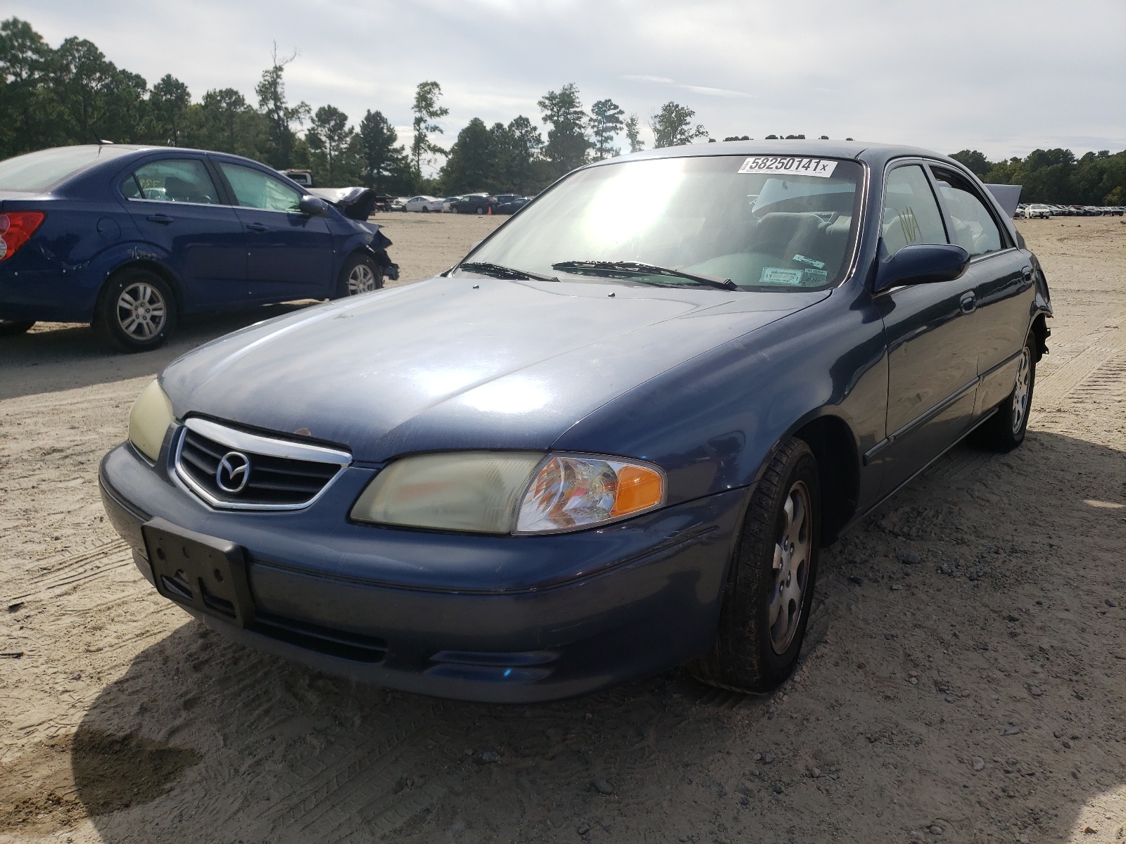 Foto 2 de la subasta – 2002 MAZDA 626 LX con VIN 1YVGF22C425302942