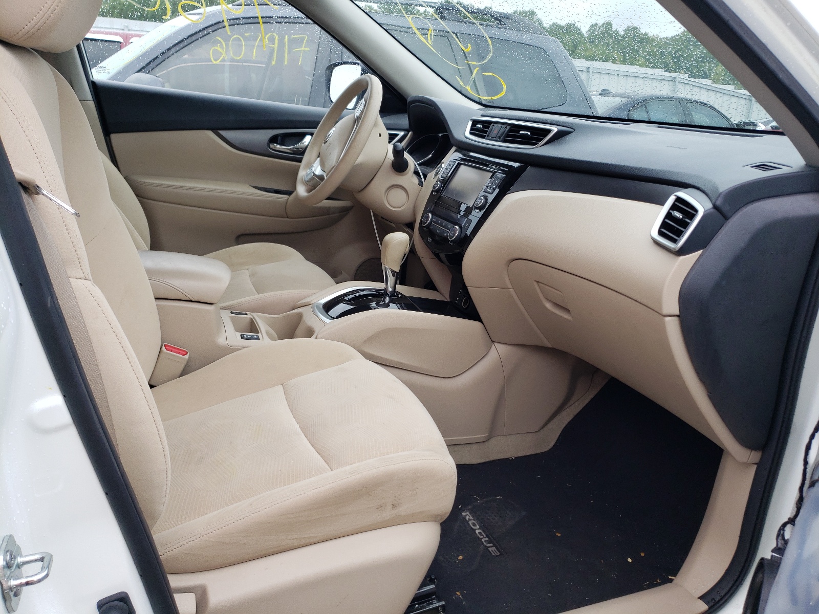 Photo 5 from auction – 2015 NISSAN ROGUE S with VIN KNMAT2MV8FP582958
