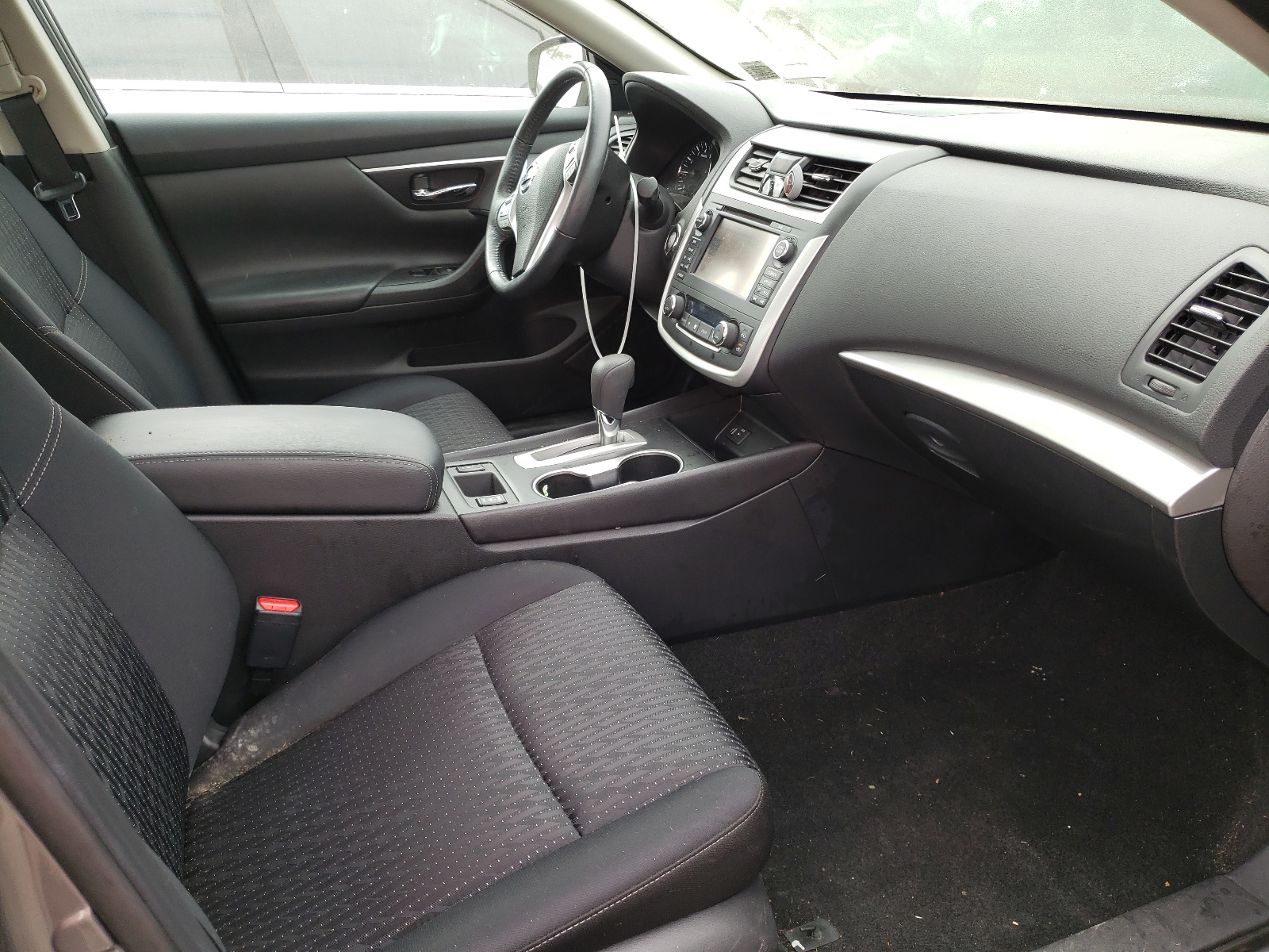 Photo 5 from auction – 2016 NISSAN ALTIMA 2.5 with VIN 1N4AL3AP9GC179503