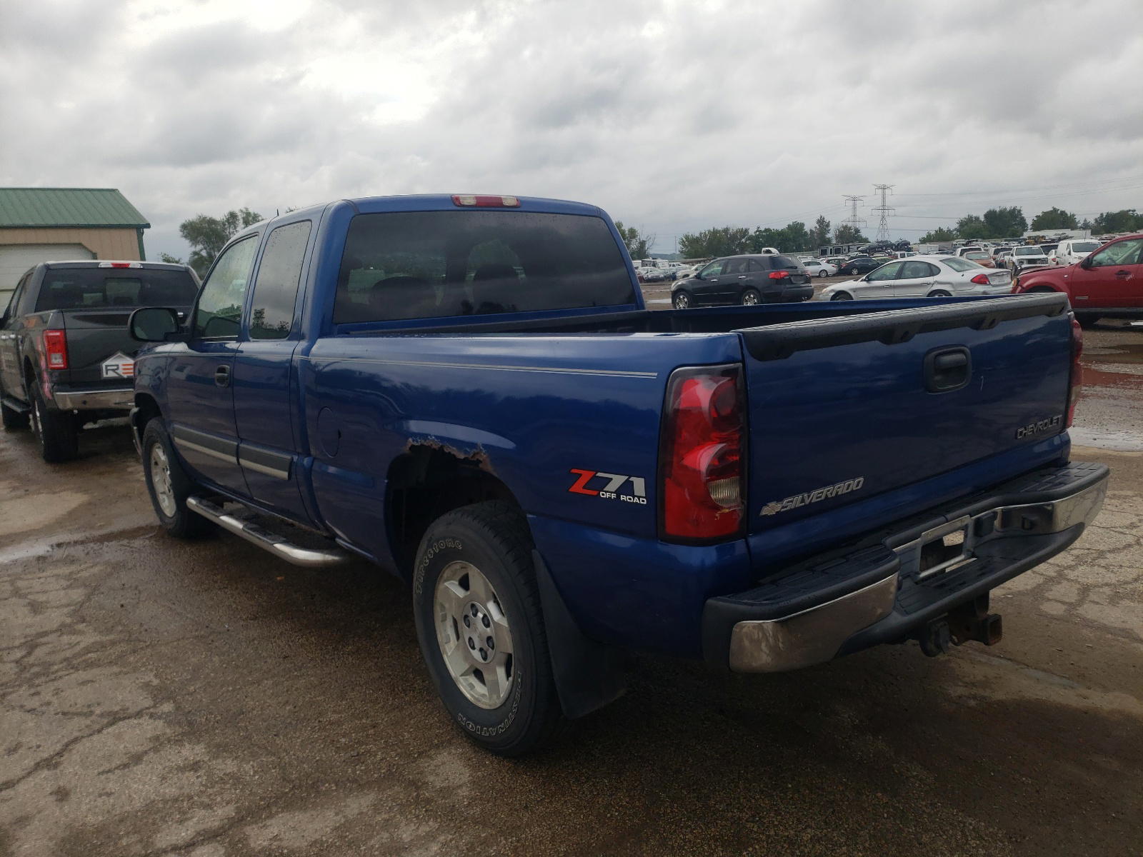 Photo 3 from auction – 2004 CHEVROLET SILVERADO with VIN 1GCEK19T64E227110