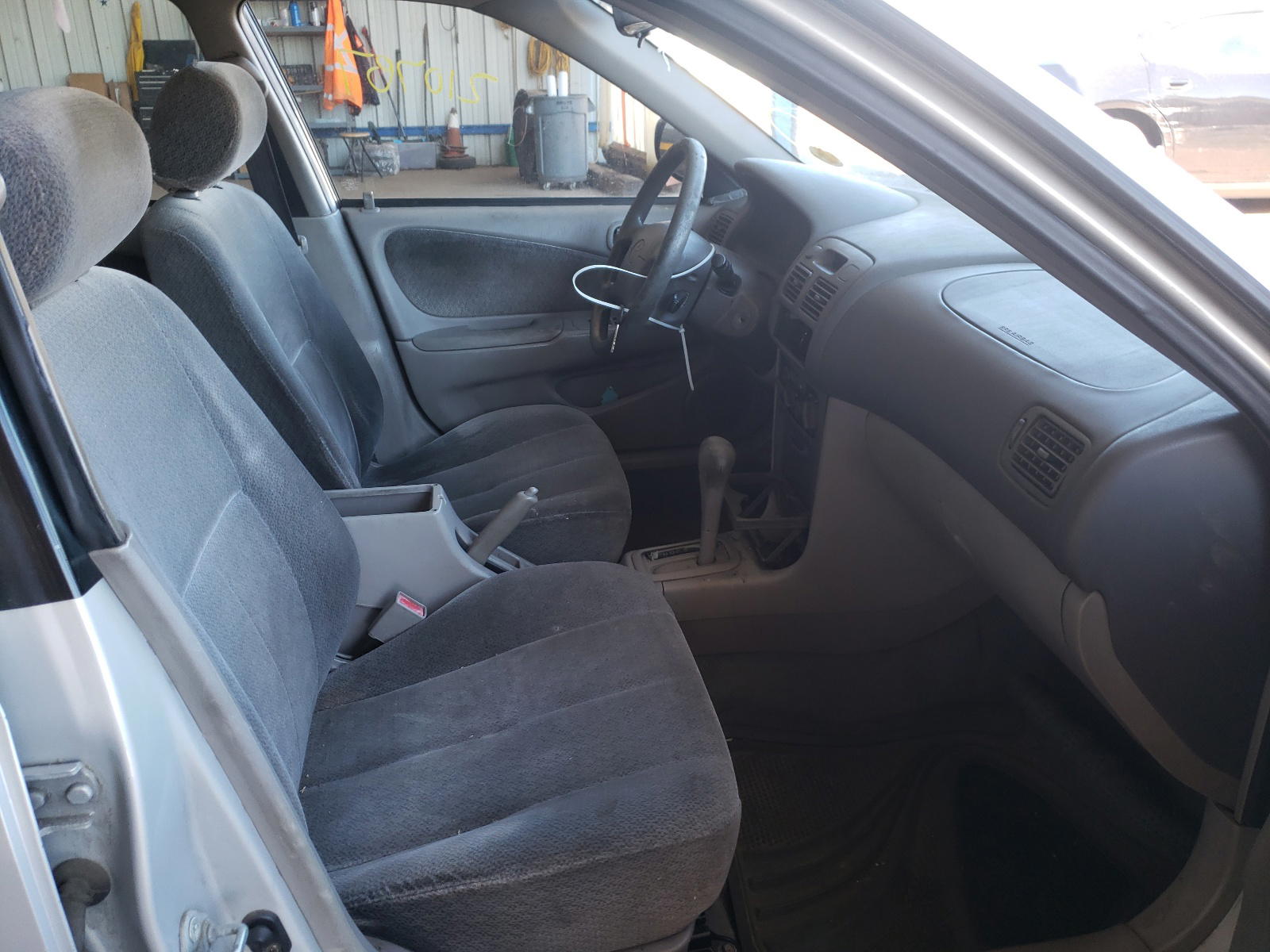 Photo 5 from auction – 2002 TOYOTA COROLLA CE with VIN 1NXBR12E42Z640989