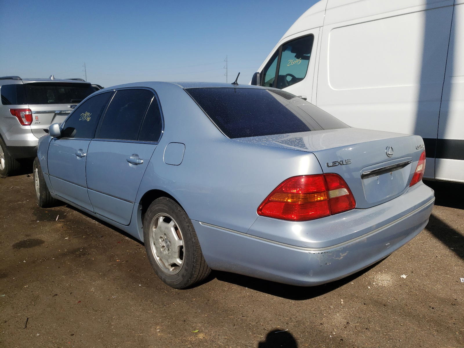 Photo 3 from auction – 2002 LEXUS LS 430 with VIN JTHBN30F420064026