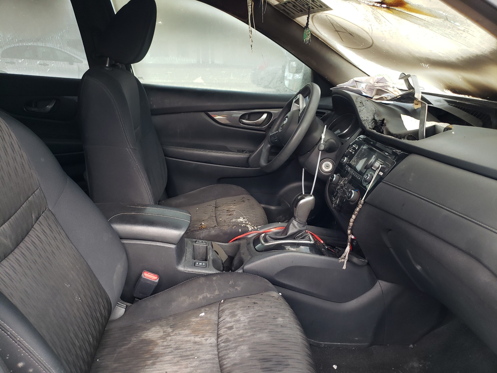 Photo 5 from auction – 2017 NISSAN ROGUE SV with VIN 5N1AT2MV1HC765320