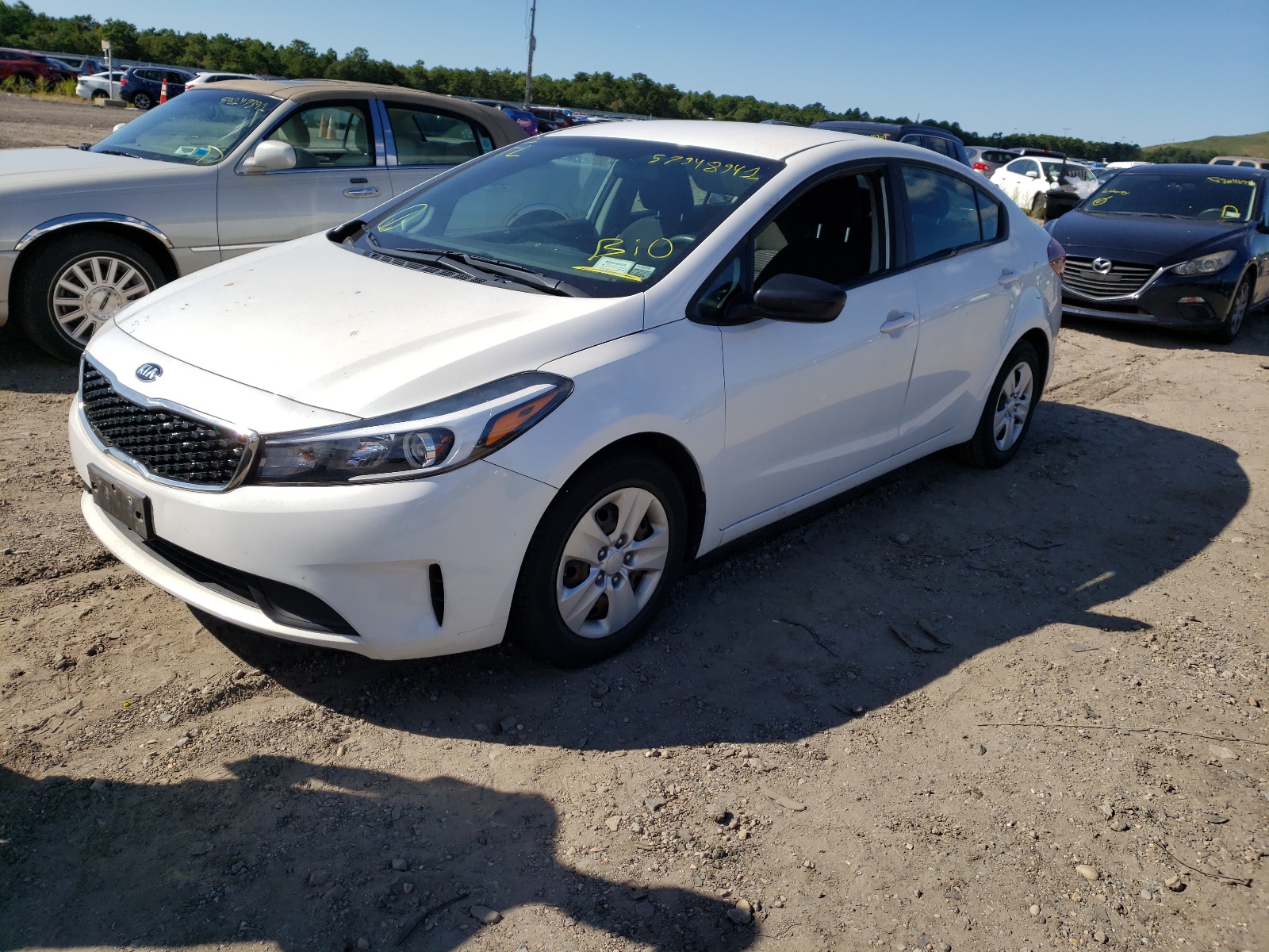 Photo 2 from auction – 2018 KIA FORTE LX with VIN 3KPFL4A7XJE185171