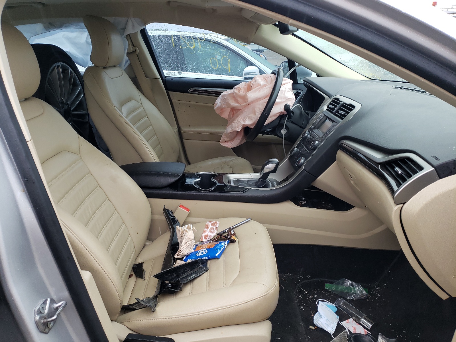 Photo 5 from auction – 2015 FORD FUSION SE with VIN 3FA6P0H96FR192158