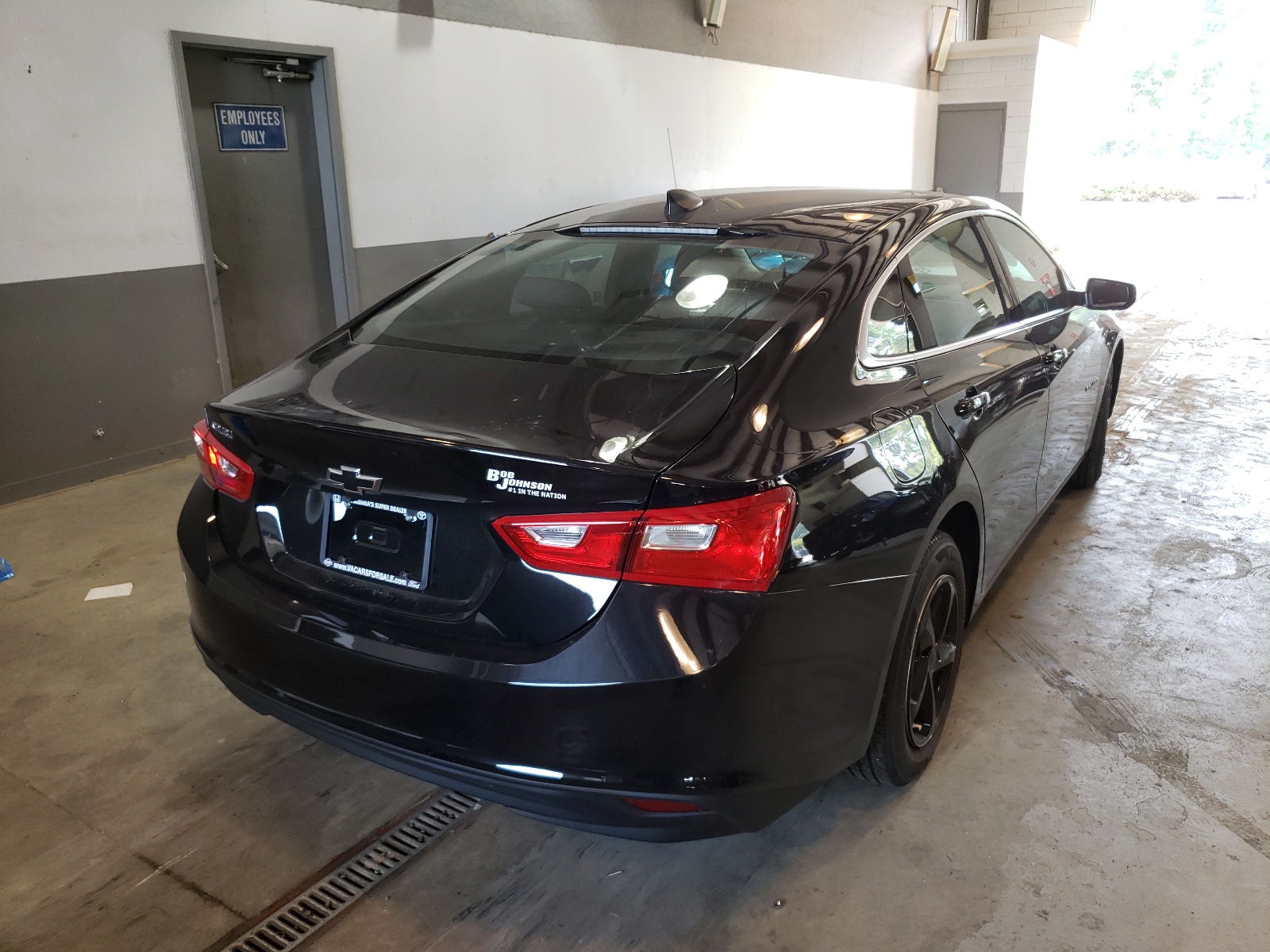 Photo 4 from auction – 2018 CHEVROLET MALIBU LS with VIN 1G1ZB5ST9JF171911