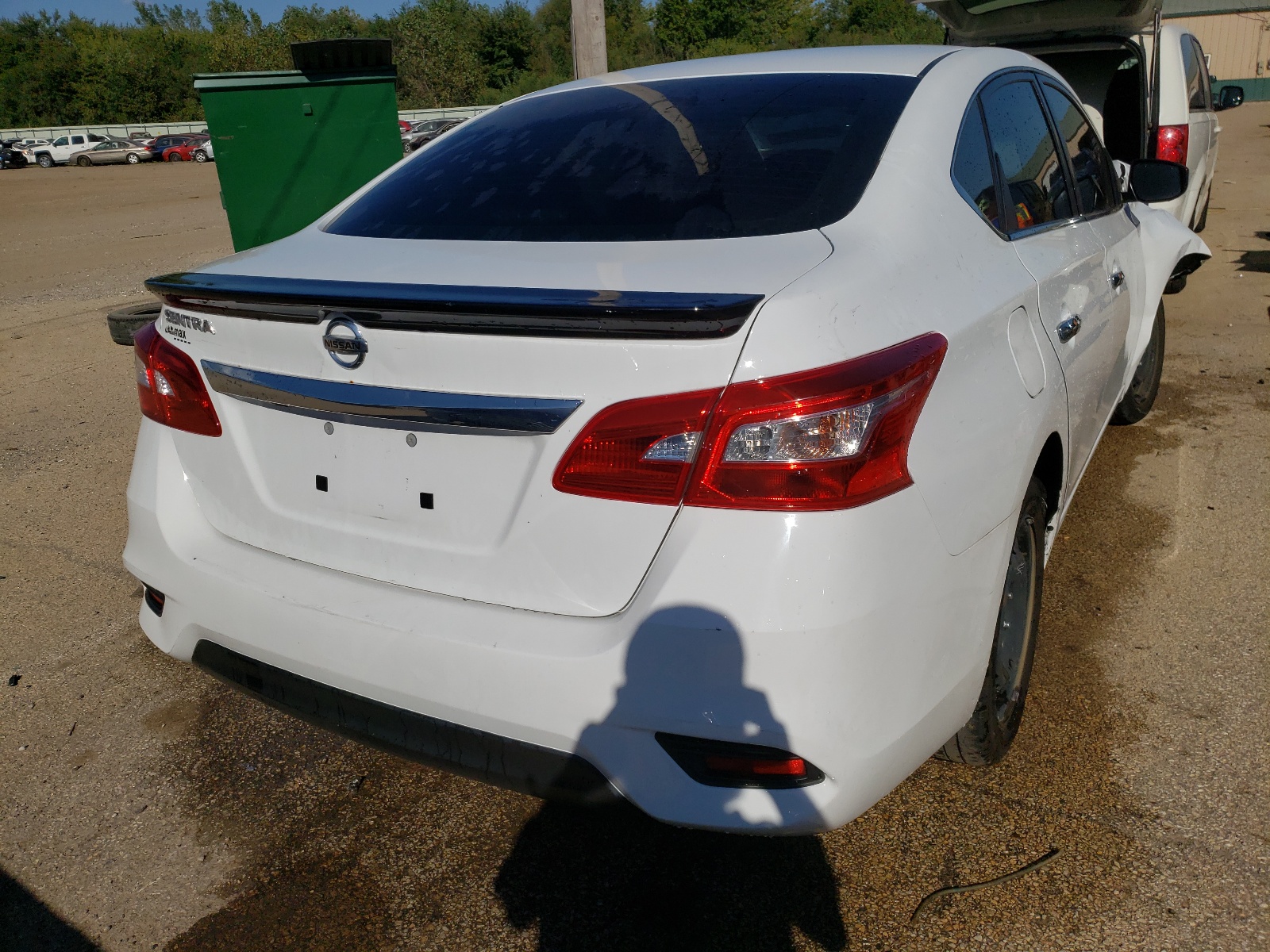 Photo 4 from auction – 2018 NISSAN SENTRA S with VIN 3N1AB7AP2JY249591