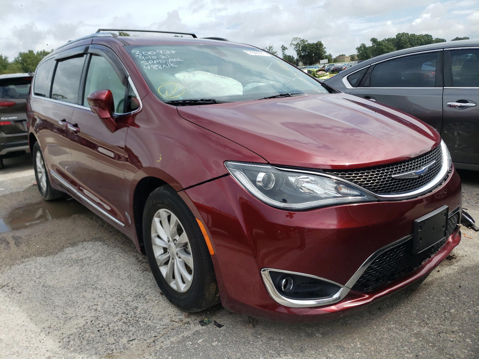 CHRYSLER PACIFICA T 2018 with VIN 2C4RC1BG7JR159104 - Photo from auction