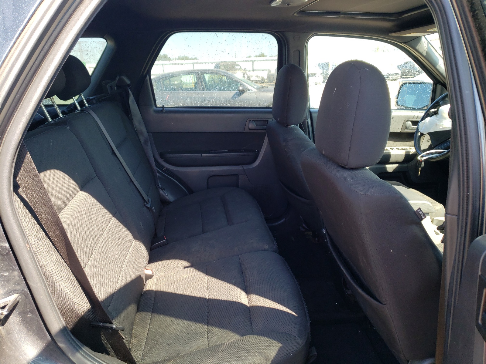 Photo 6 from auction – 2009 FORD ESCAPE XLT with VIN 1FMCU03G29KB01158
